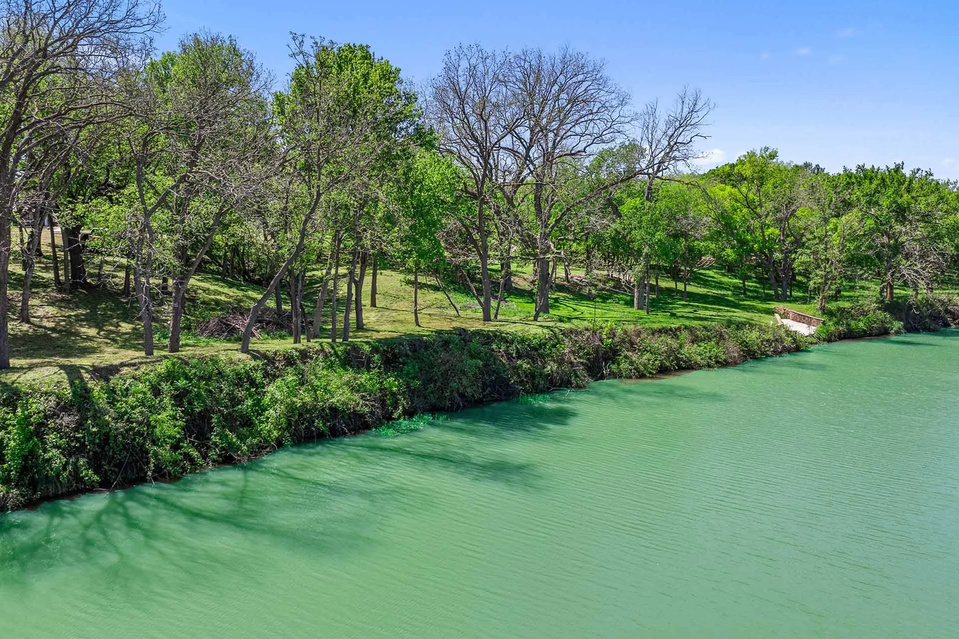 PEDERNALES RIVER RETREAT | Gillespie County