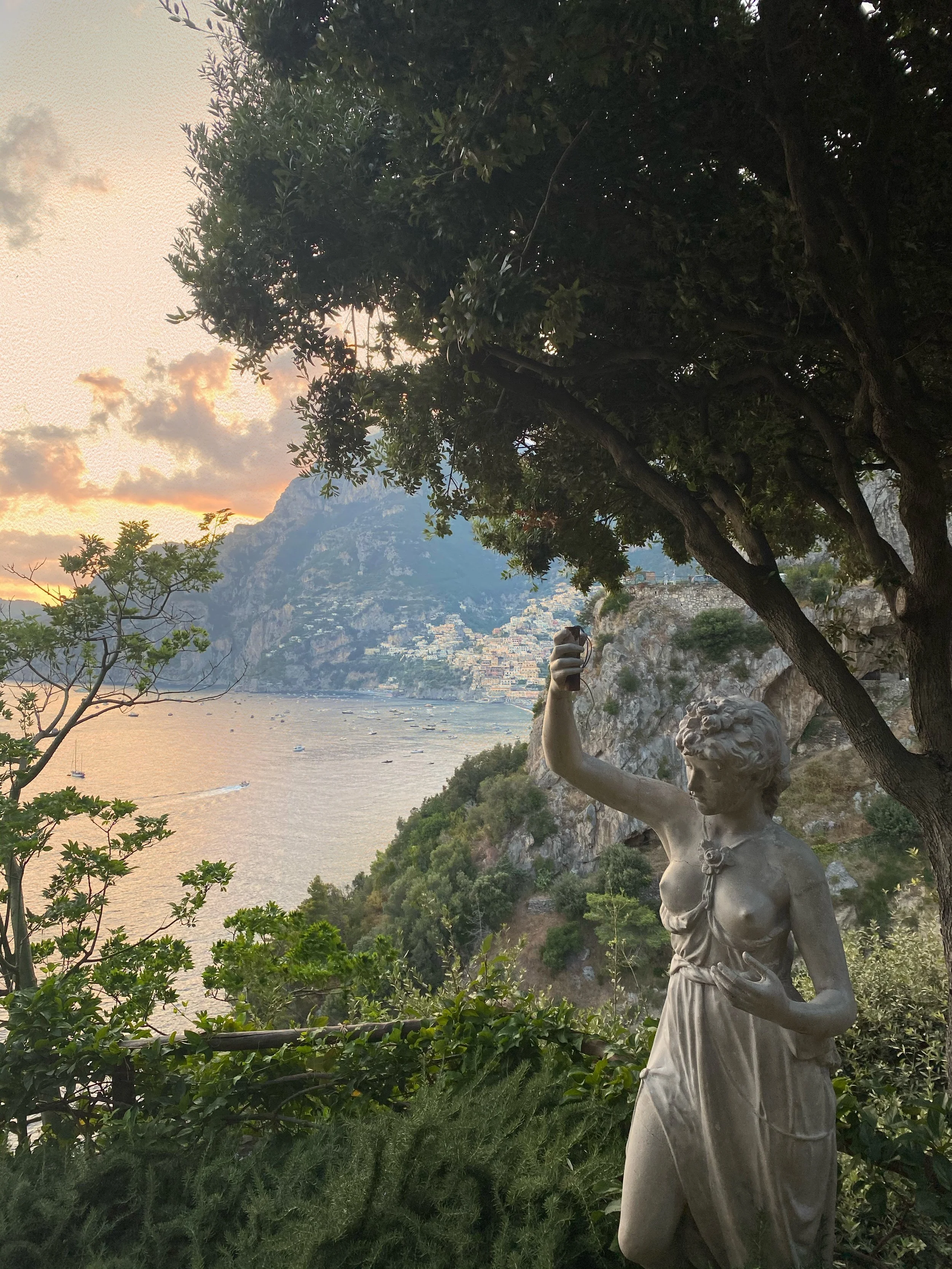 KittySchur_SeasideStatueScenery.JPEG