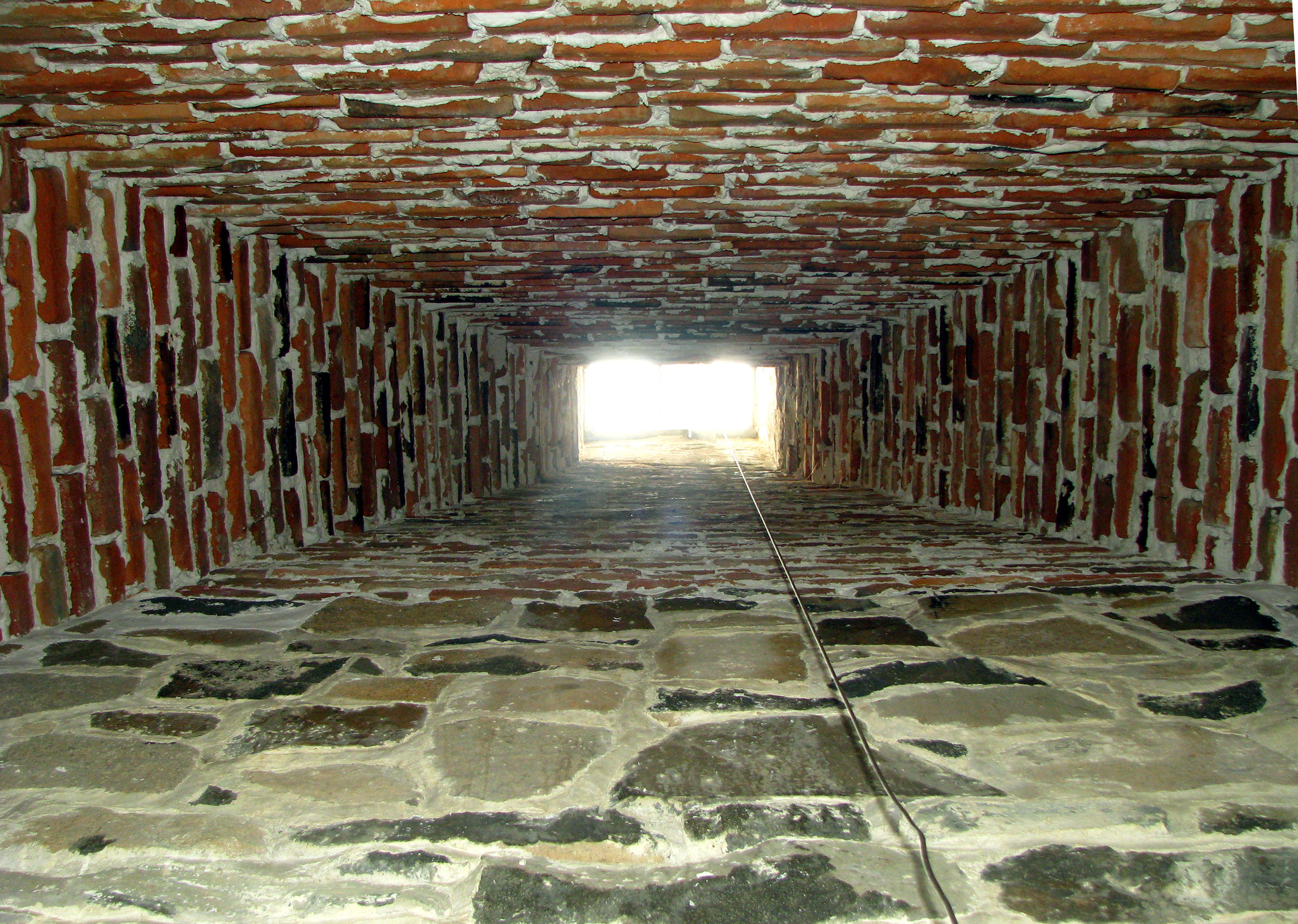 Interior of Chamber Room Chimney 208PM CPSS51S 1.JPG