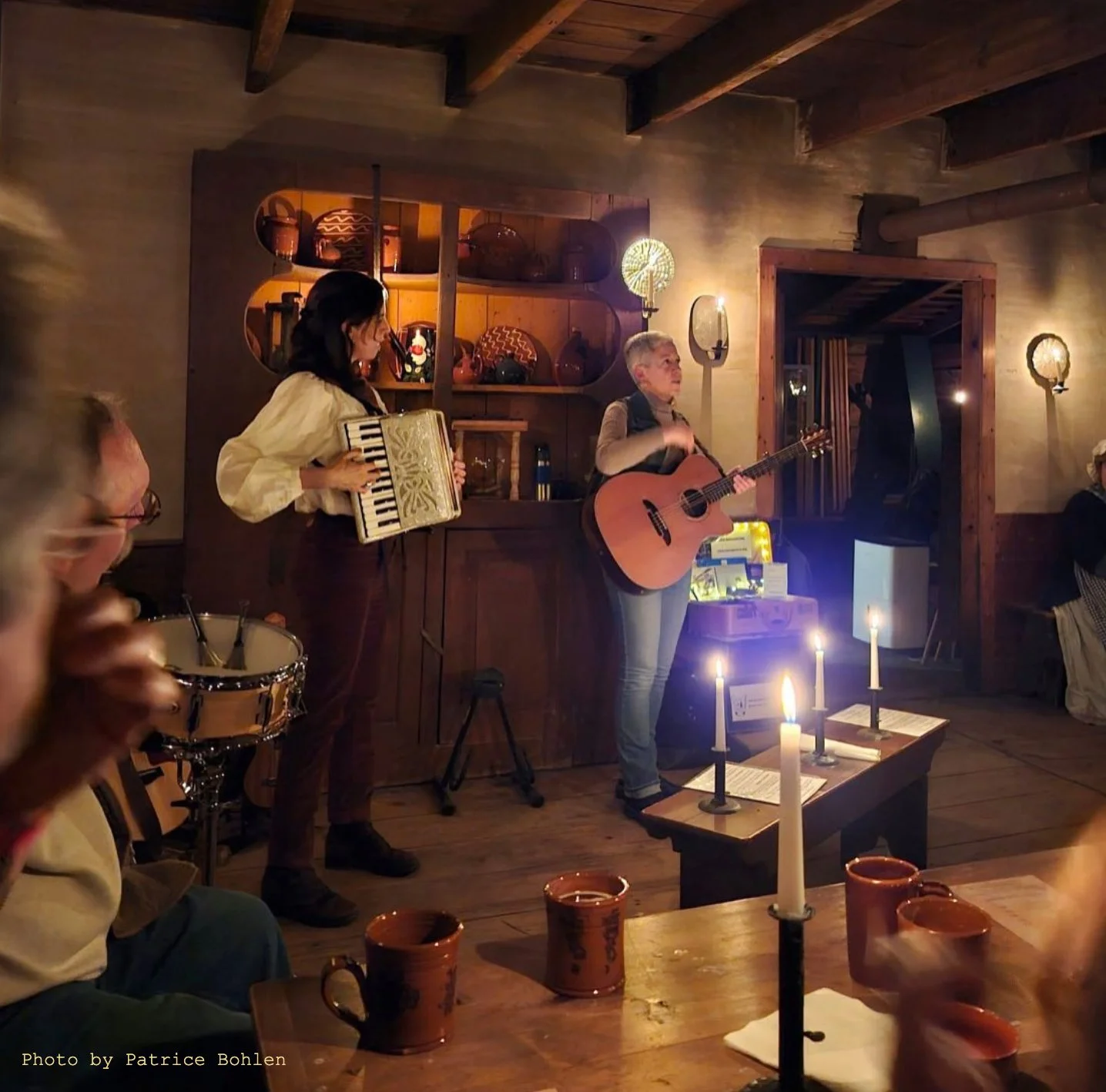 Tavern Concerts: Lisa &amp; Lori Brigantino