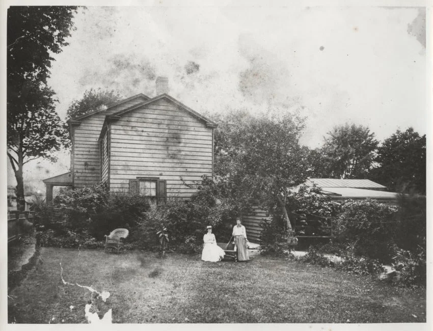 Sisters Black, 1890s.JPG