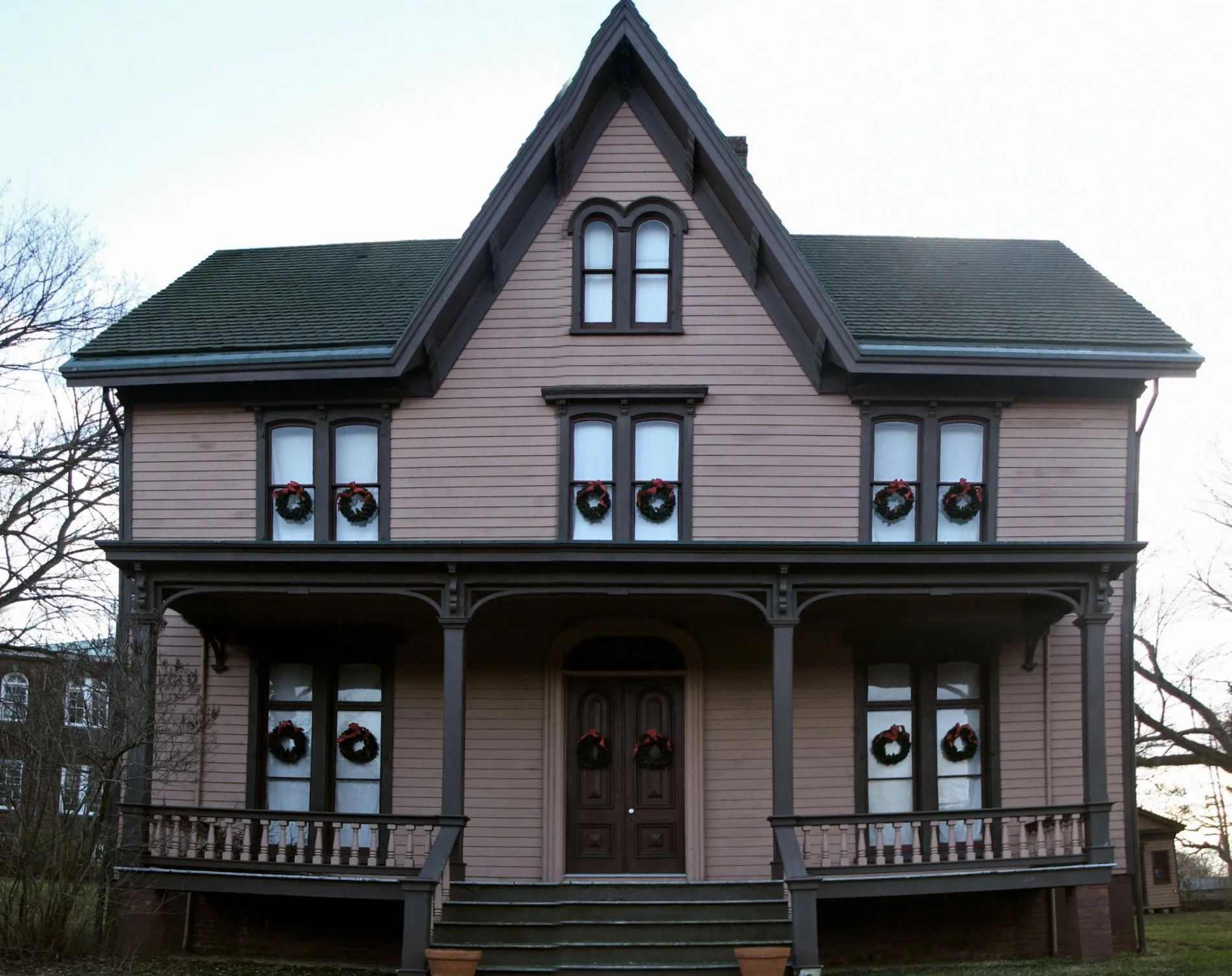 Edwards-Barton House 12-8-2008 339PM CPSS51S 1.jpg