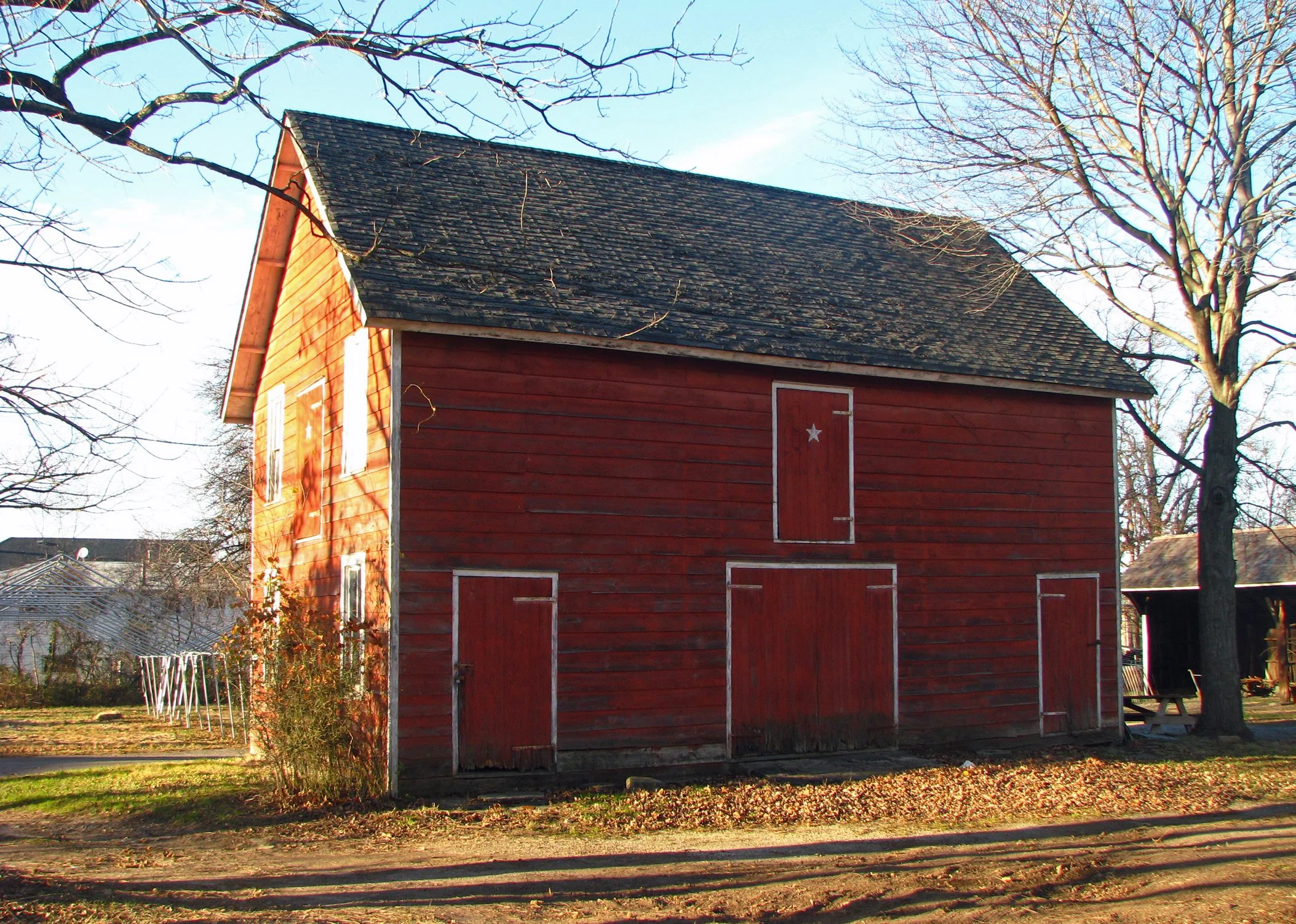 Wagon Barn 12-8-2008 259PM CPSS51S 1.jpg