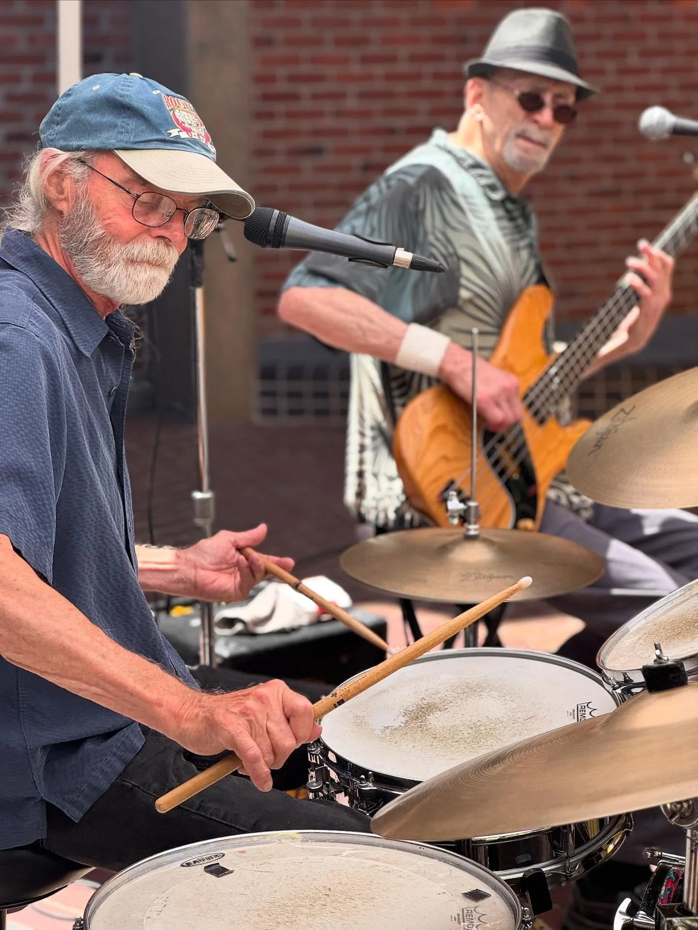 Fret Logic.. Live on the Lawn at PublicHouse! 