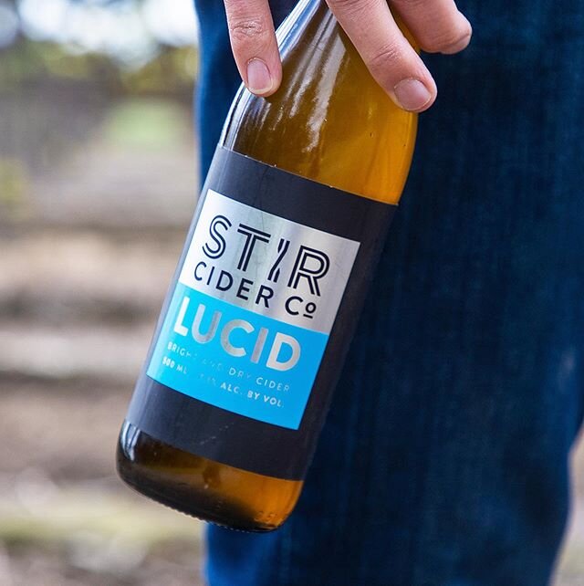 Direct to door delivery is here! 🍻🚚 Order Lucid, made with heritage Dabinett and modern dessert apple varietals. Dabinett is a traditional bittersweet apple varietal grown for cider making, much like how wine grapes, such as Chardonnay, are grown t