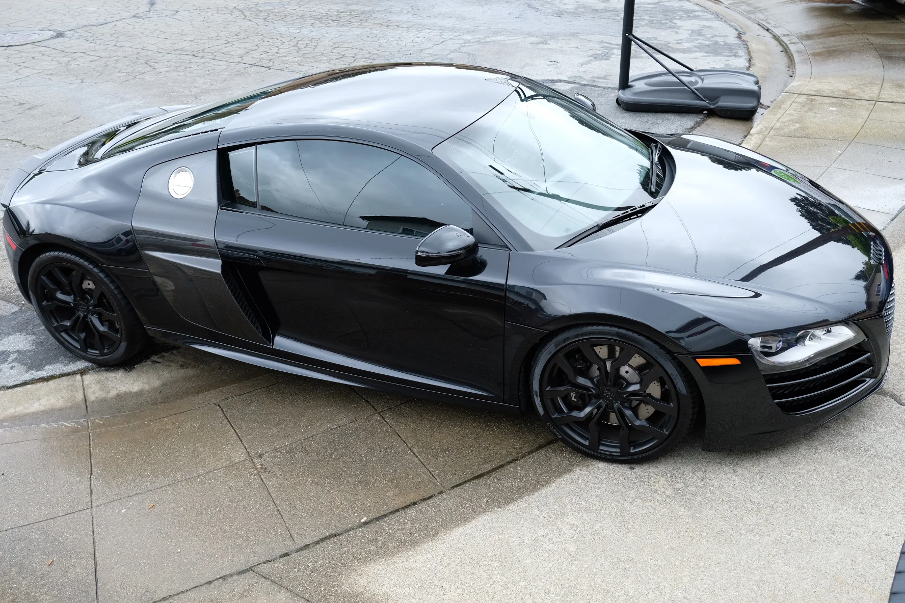 2010 Audi R8 (Metallic Grey)