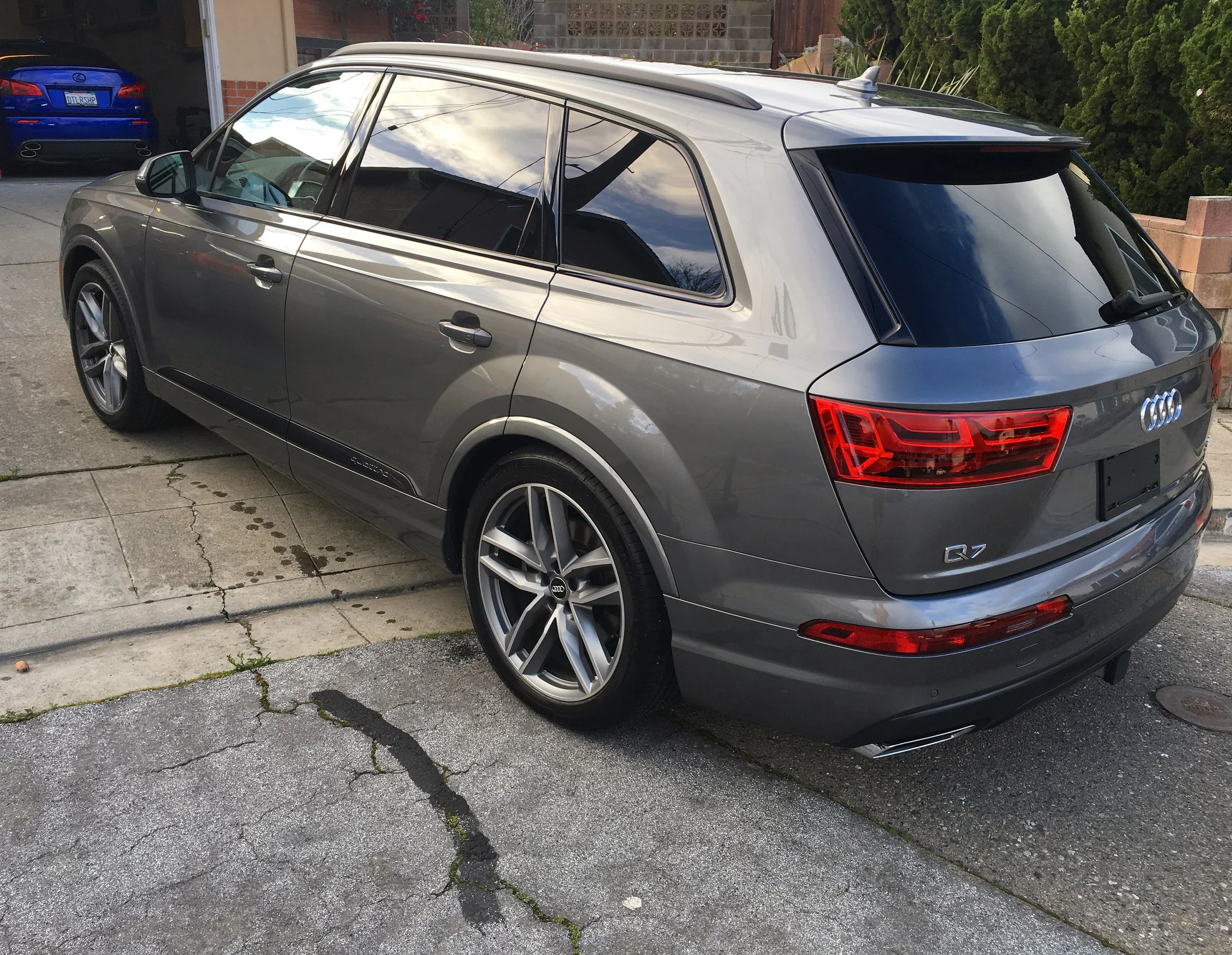 2017 Audi Q7 (Grey)