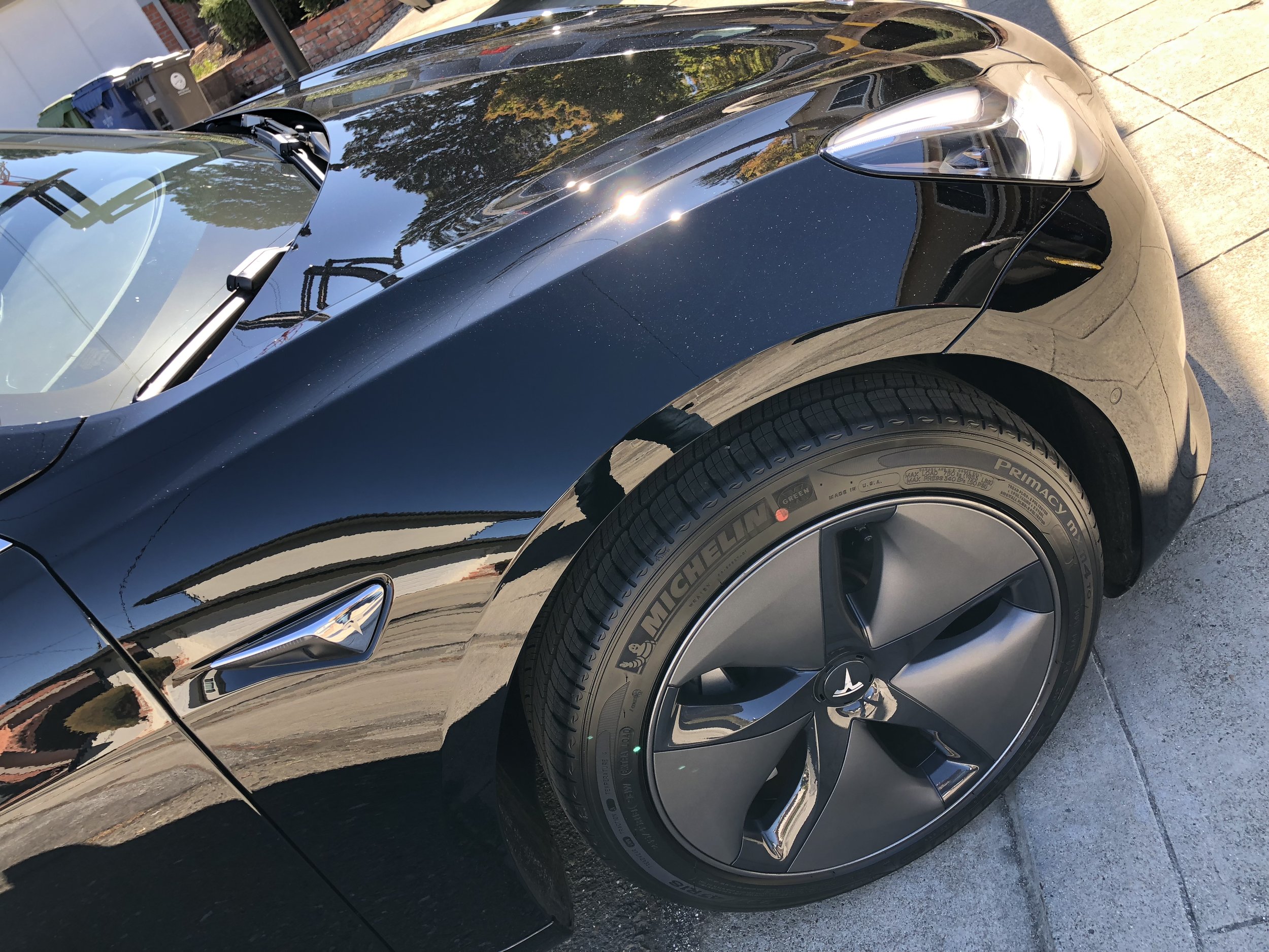 2018 Tesla Model 3 (Black)