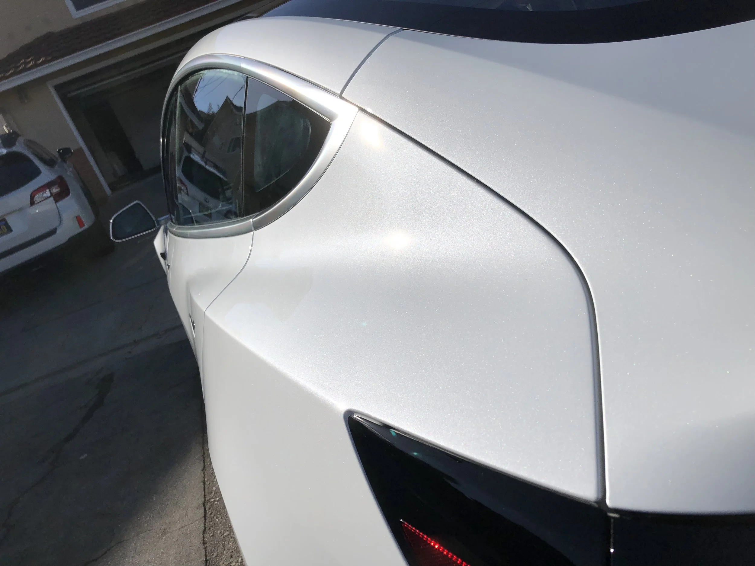 2018 Tesla Model 3 (Pearl White)