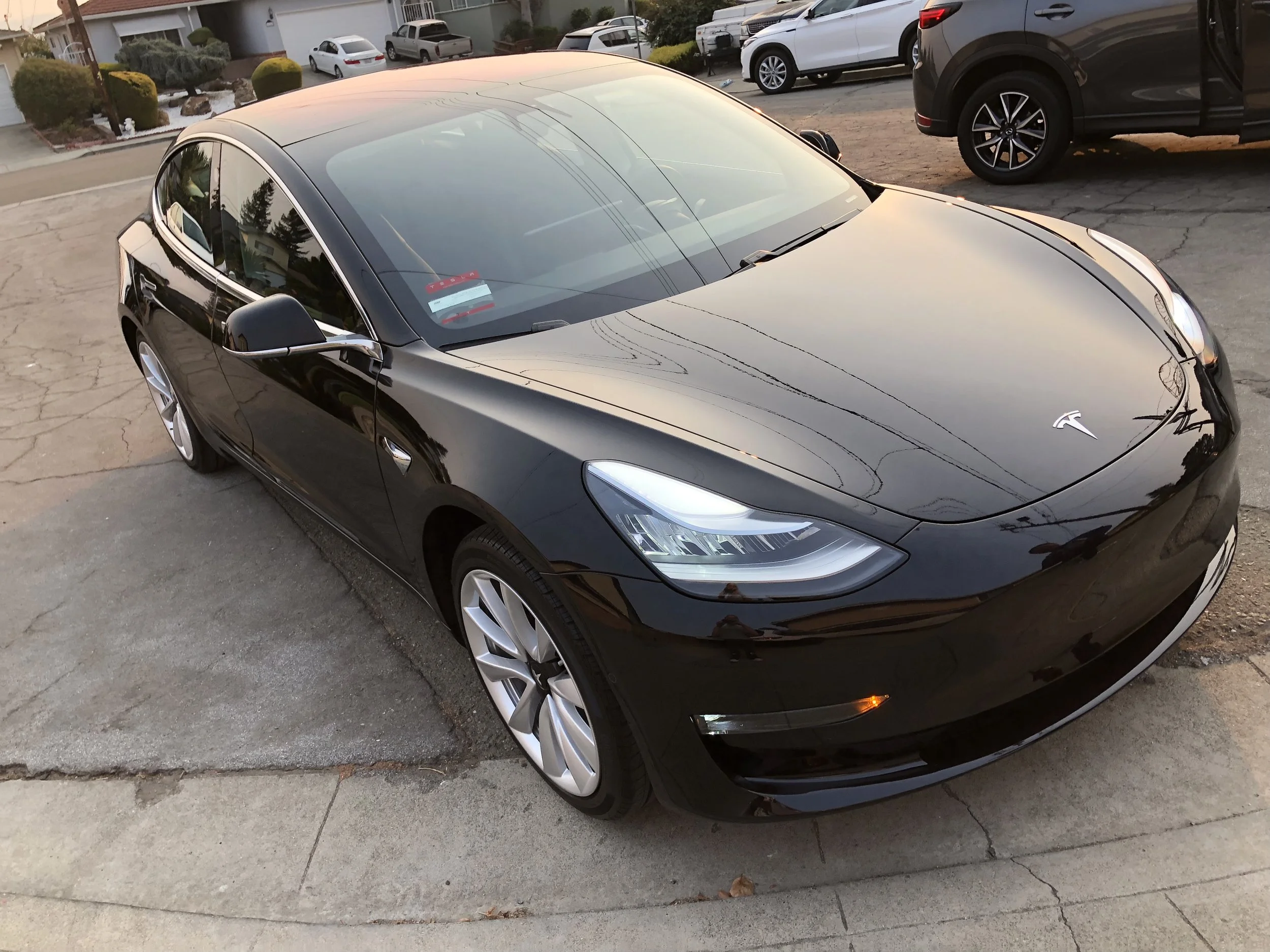 2018 Tesla Model 3 (Black Metallic)