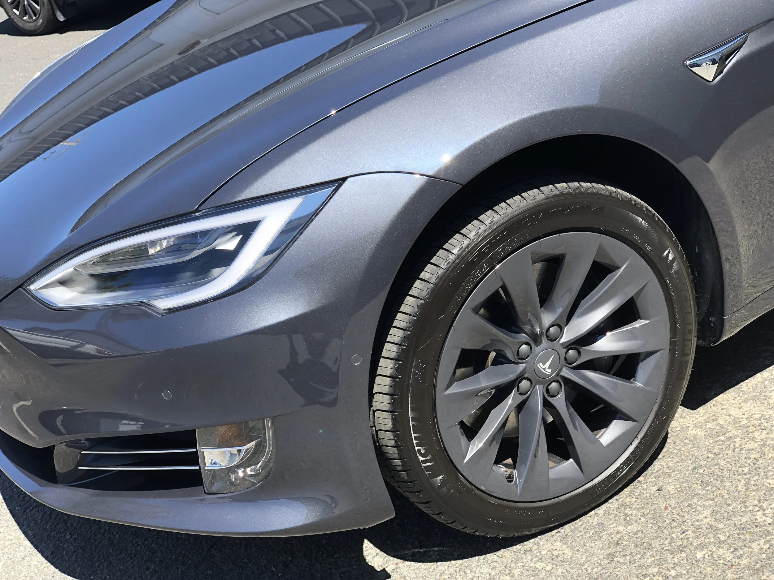 2019 Tesla Model S (Grey Metallic)