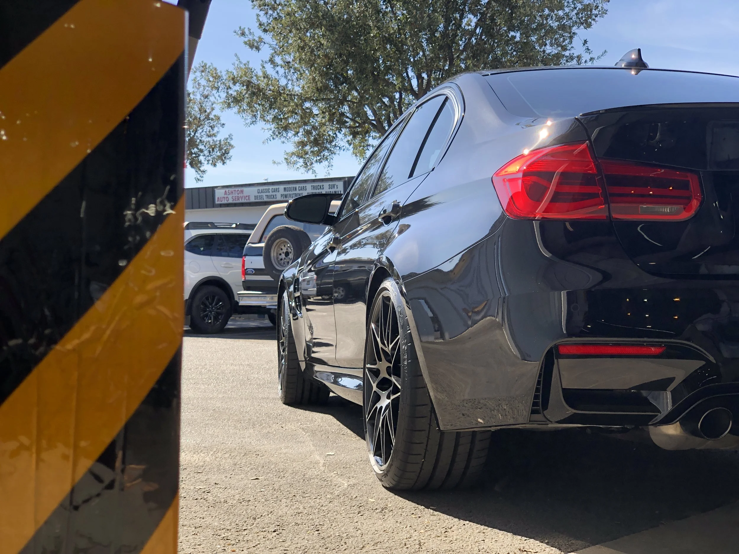 2018 BMW M3 (Sapphire Black Metallic)