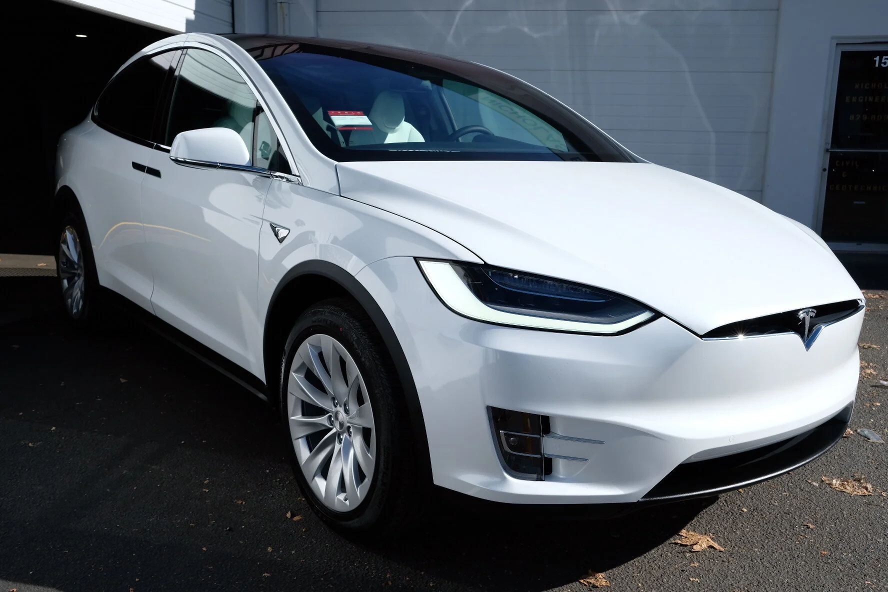 2020 Tesla Model X (Multicoat White)