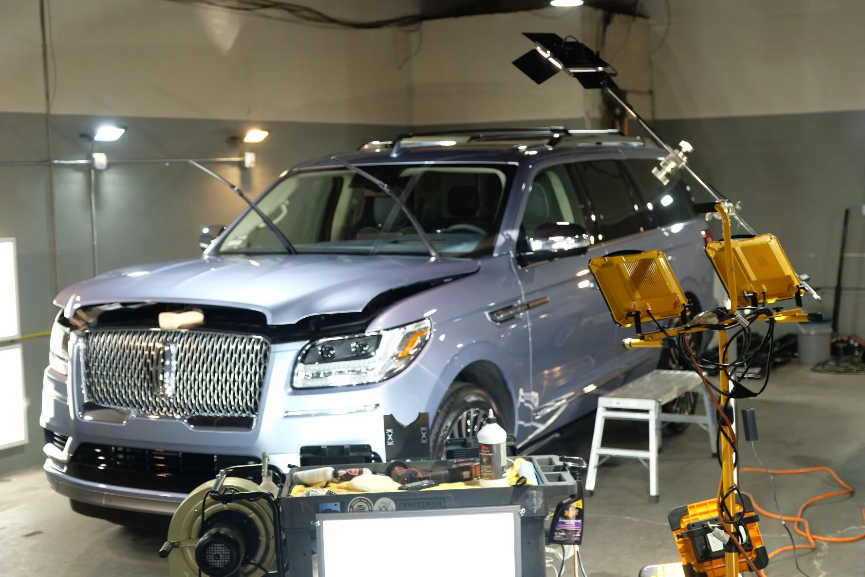 2020 Lincoln Navigator Black Label (Chroma Crystal Blue)