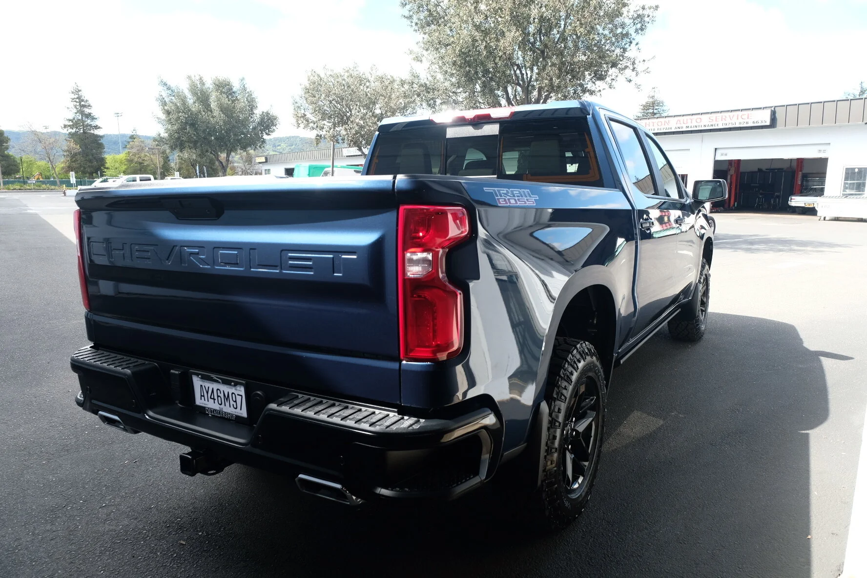 2020 Chevrolet Silverado 1500 LT Trail Boss (Northsky Blue Metallic)