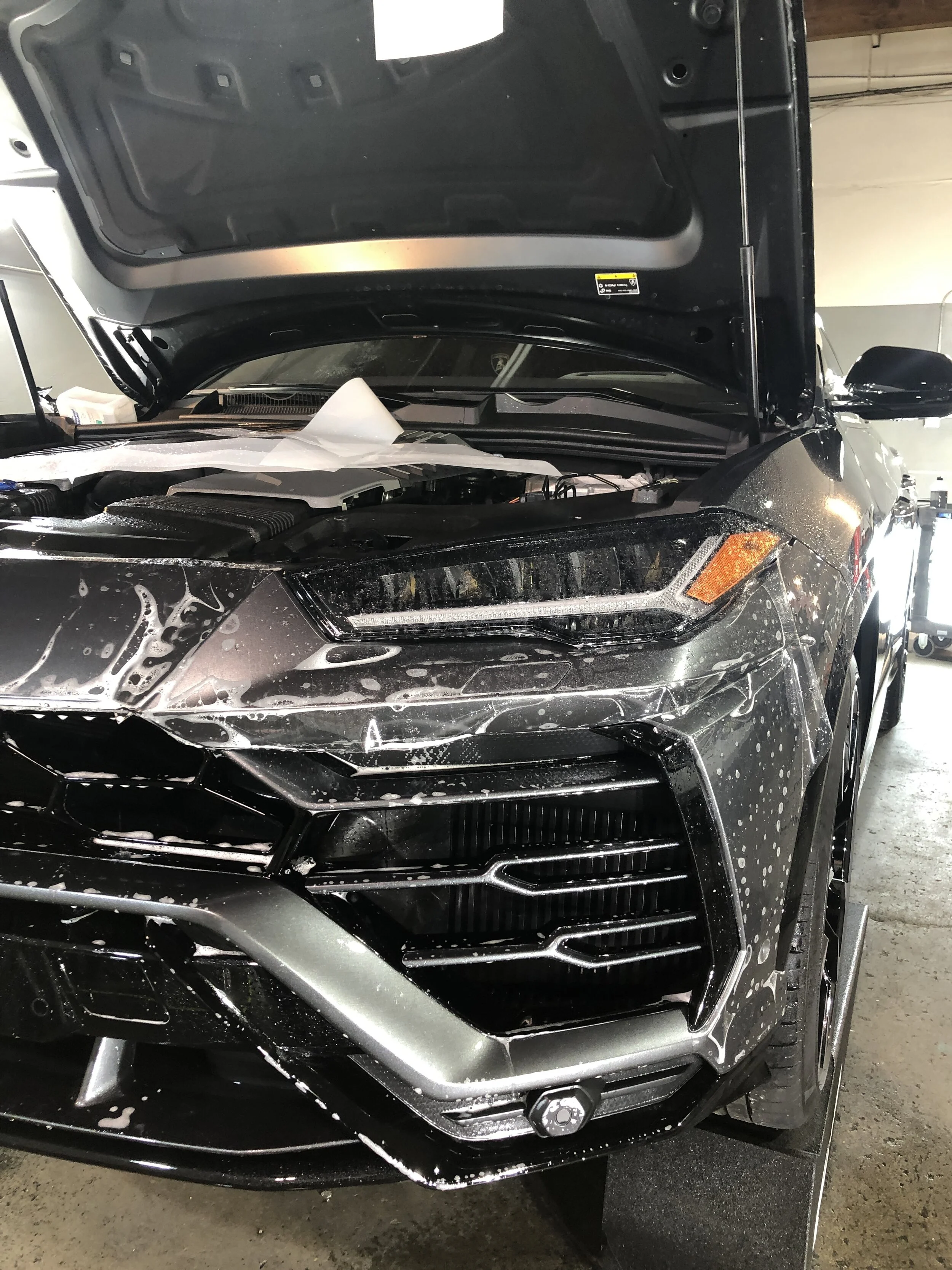 2020 Lamborghini Urus (Grigio Lynx)