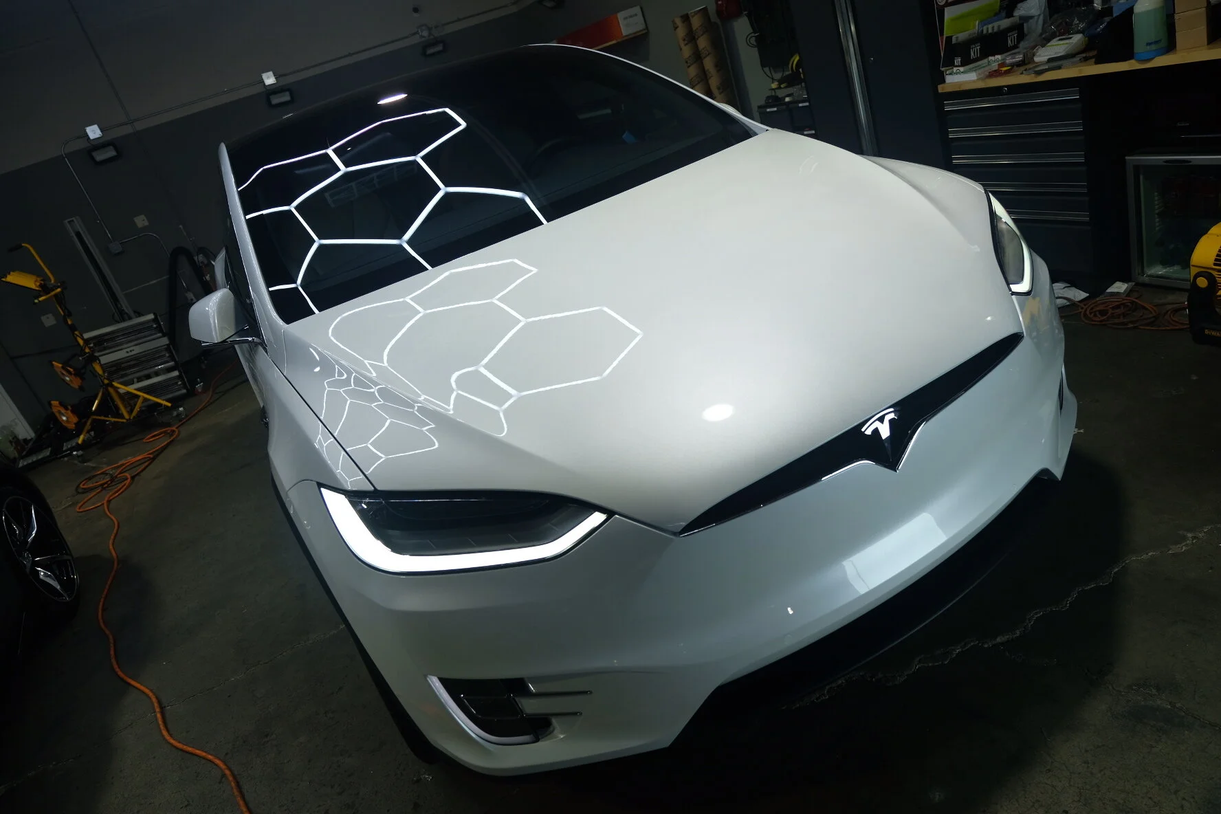 2020 Tesla Model X (Multicoat White)