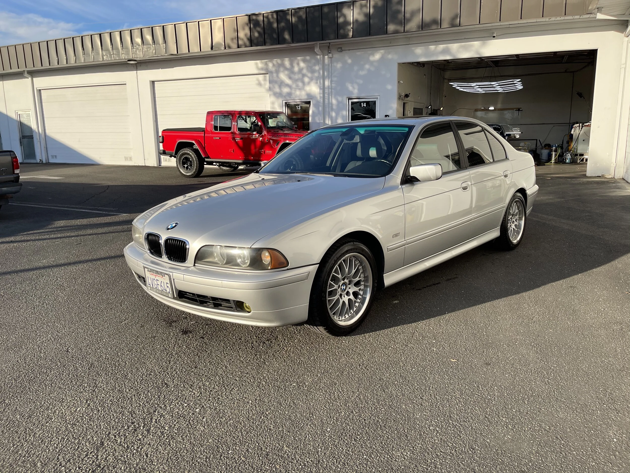 2002 BMW 530i (Titanium Silver Metallic)