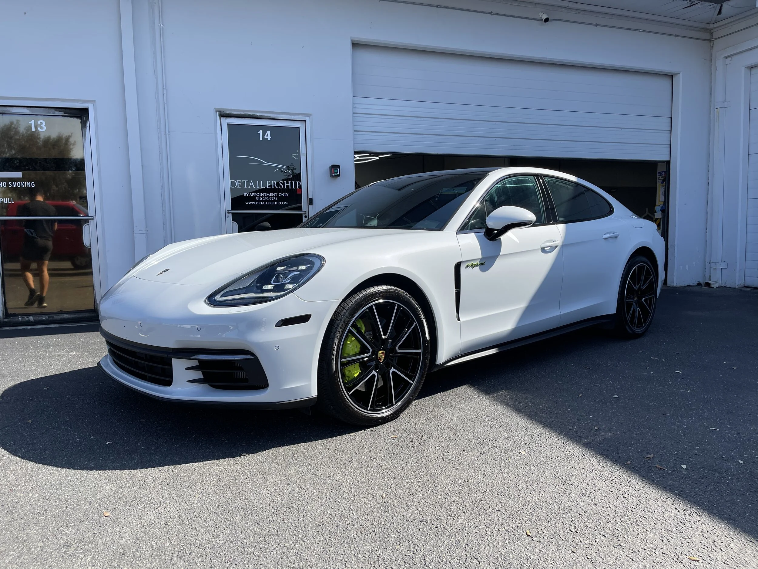 2020 Porsche Panamara E-Hybrid (White)