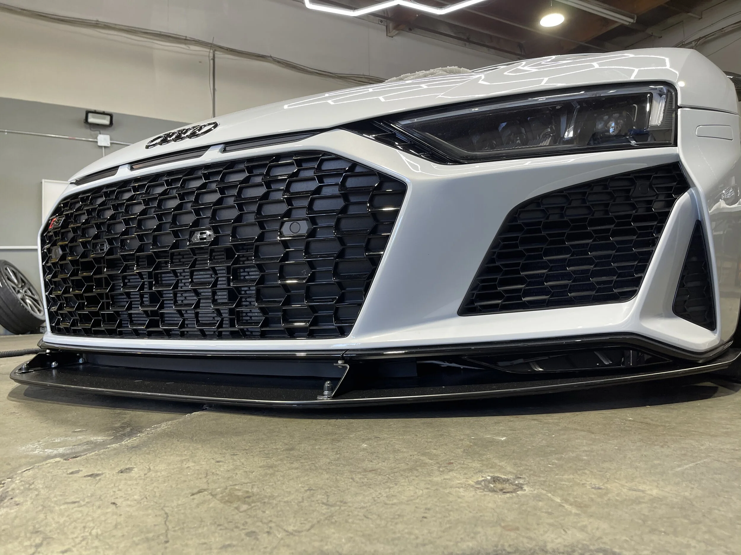 2020 Audi R8 (Suzuka Gray Metallic)