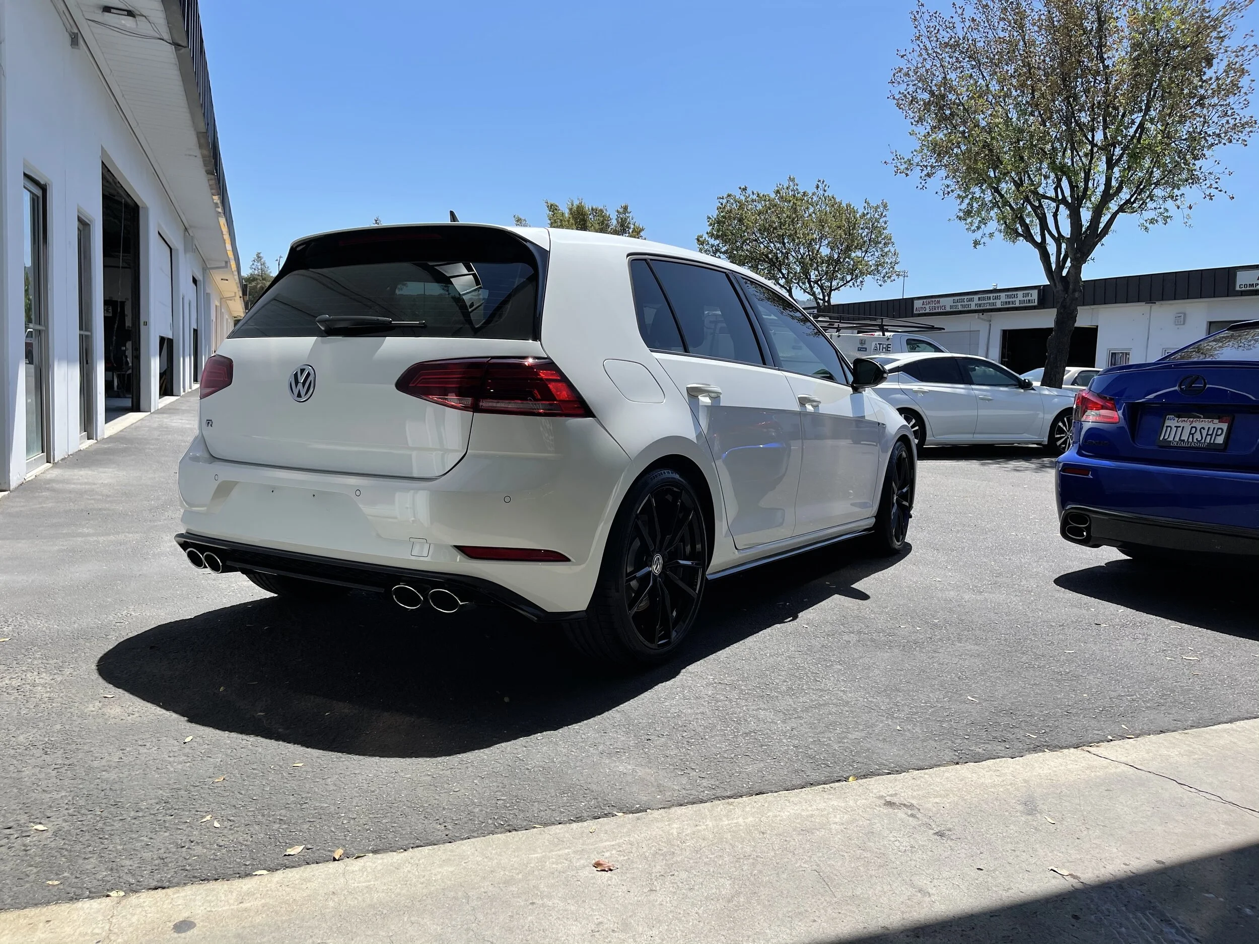 2020 Volkswagen Golf R (Oryx White Pearl)