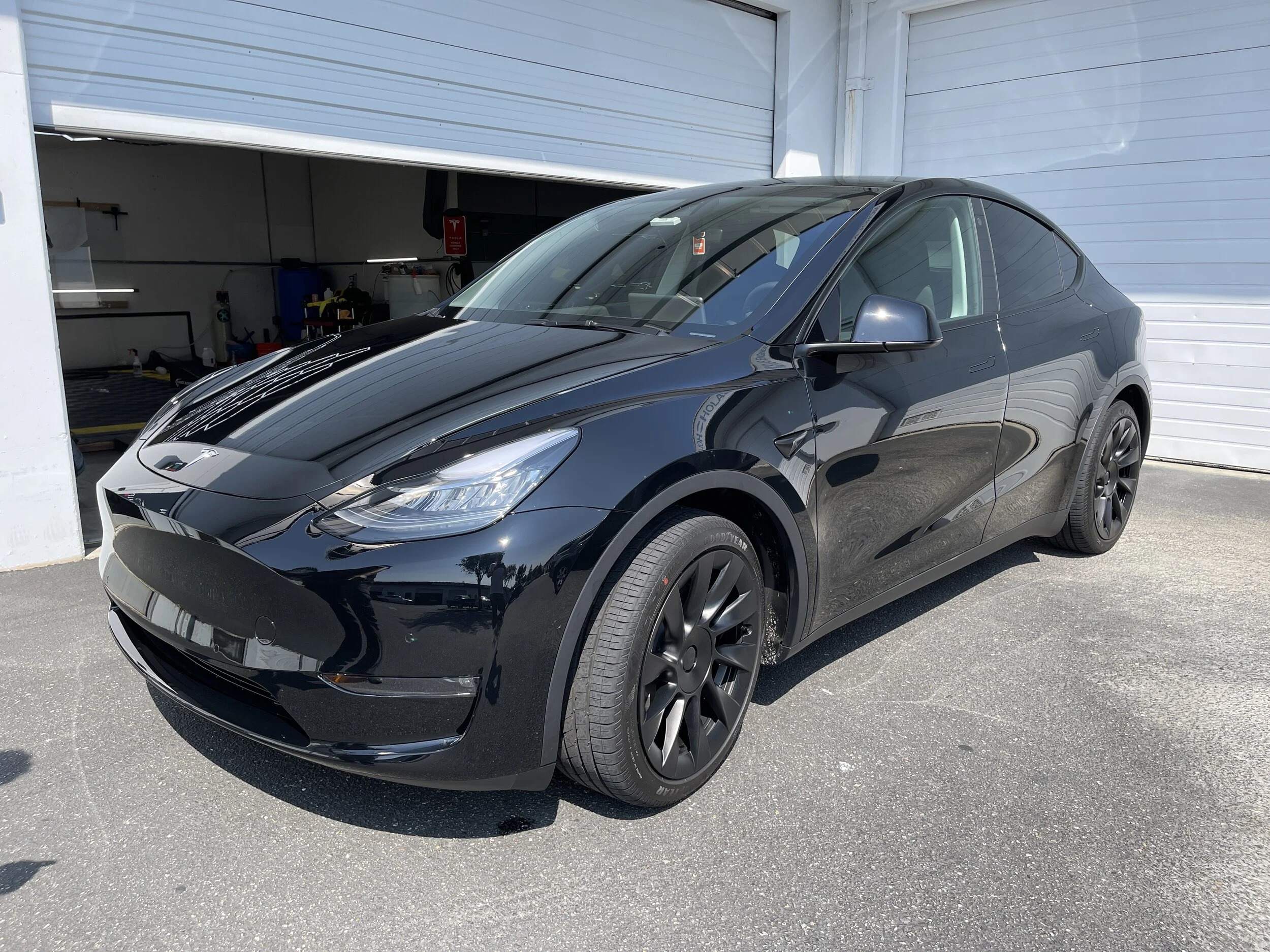 2021 Tesla Model Y (Black)