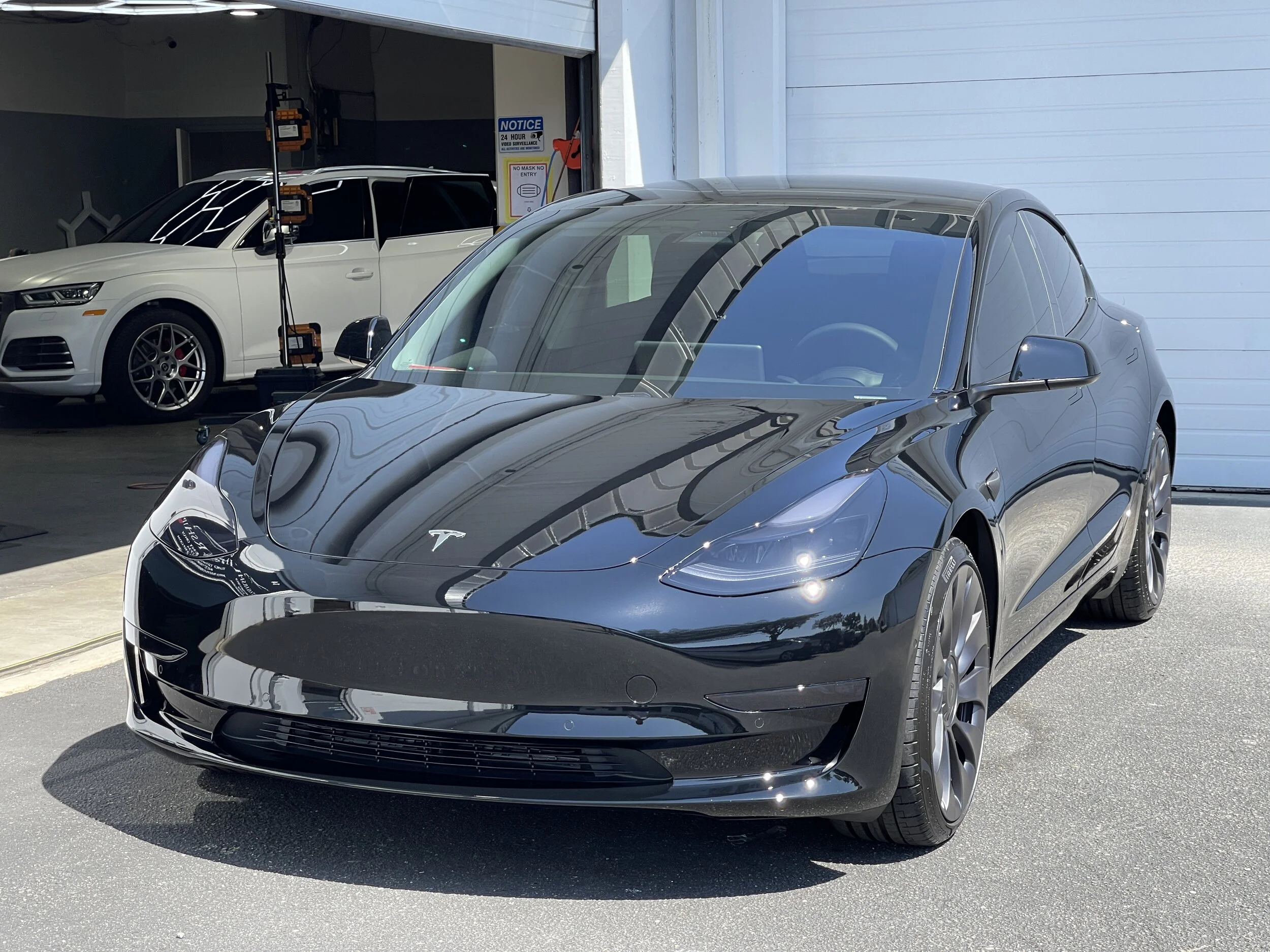 2021 Tesla Model 3 (Black)