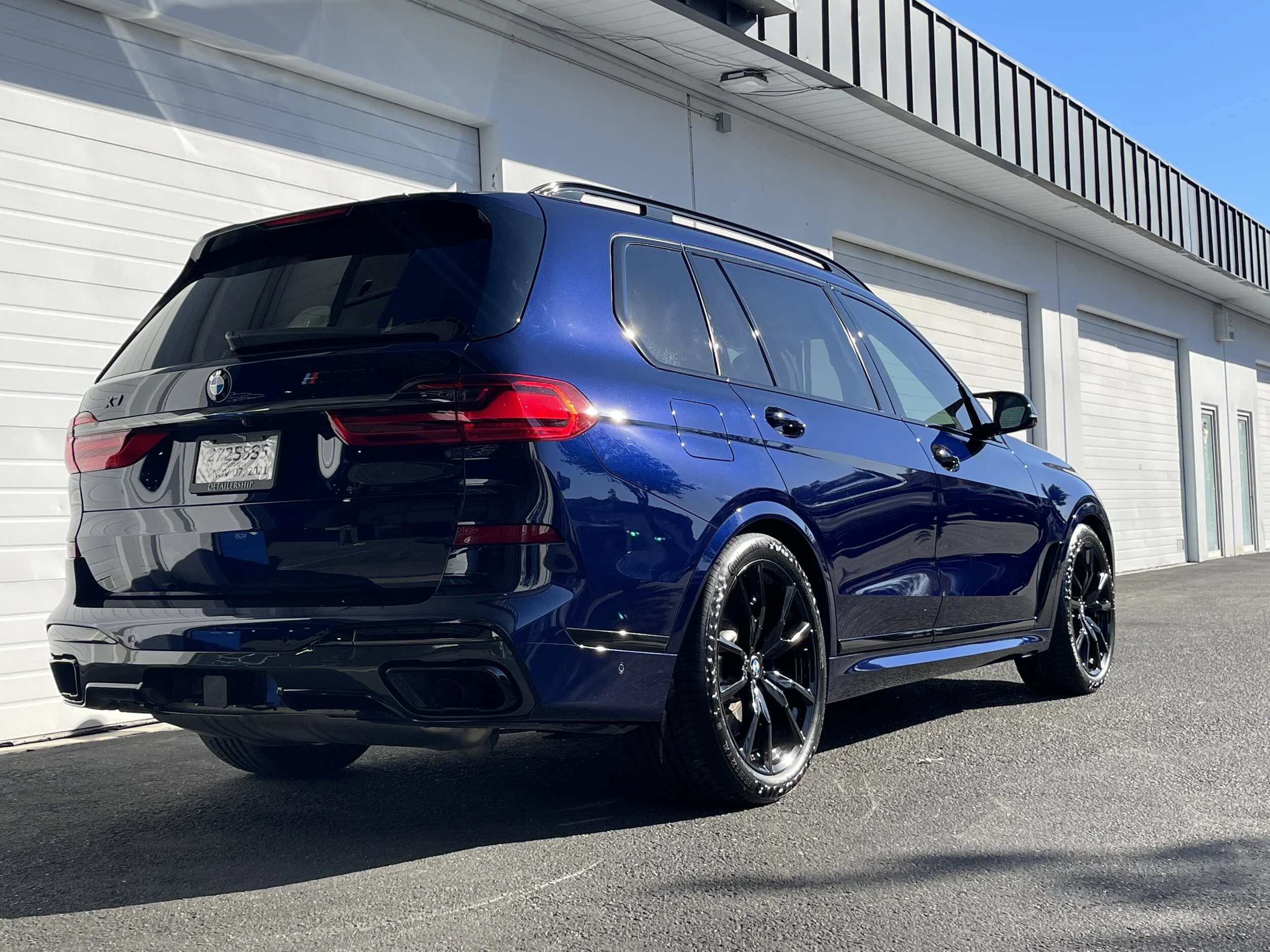 2020 BMW X7 M50i (Tanzanite Blue)