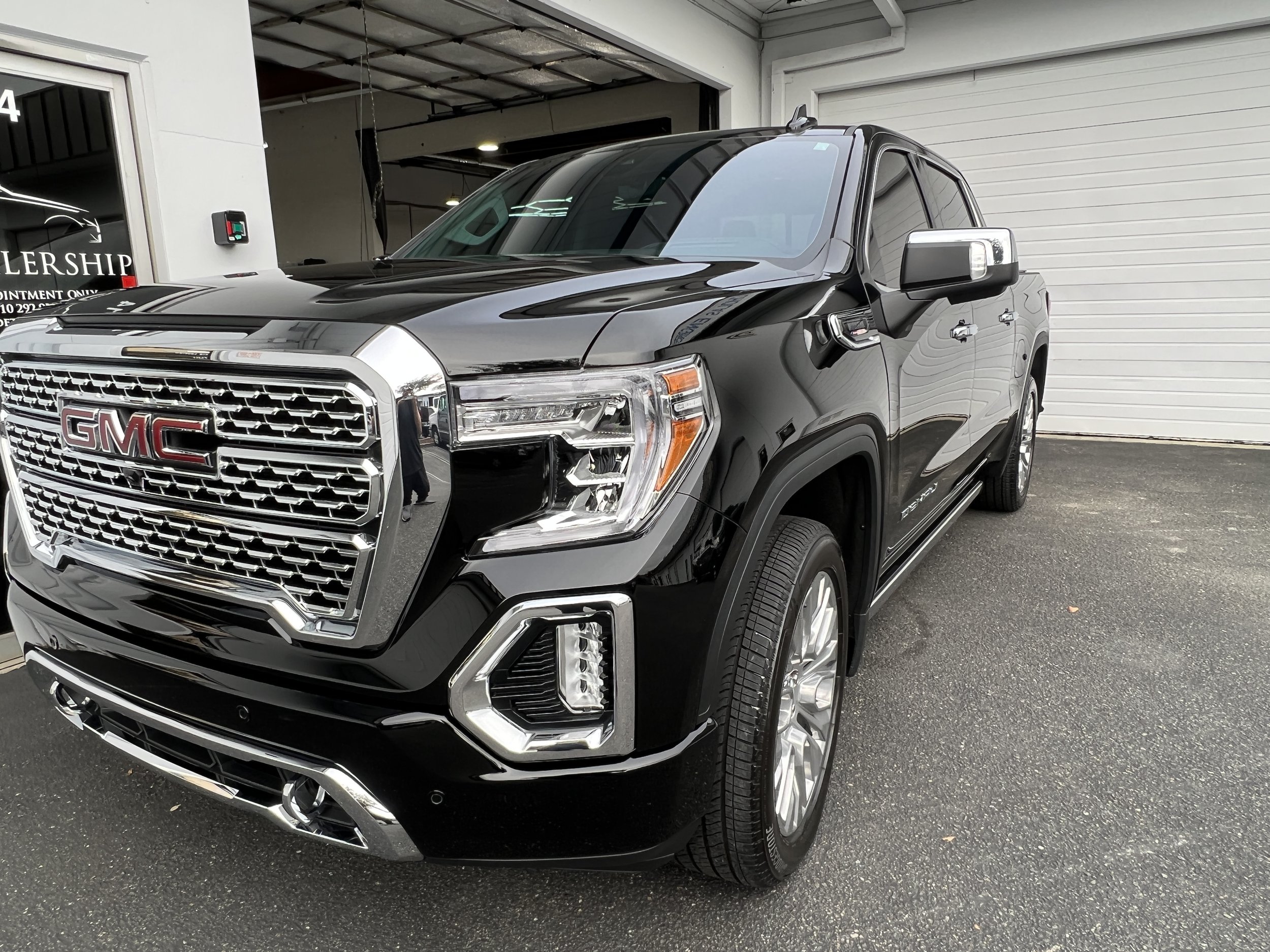 2021 GMC Sierra 1500 (Onyx Black)