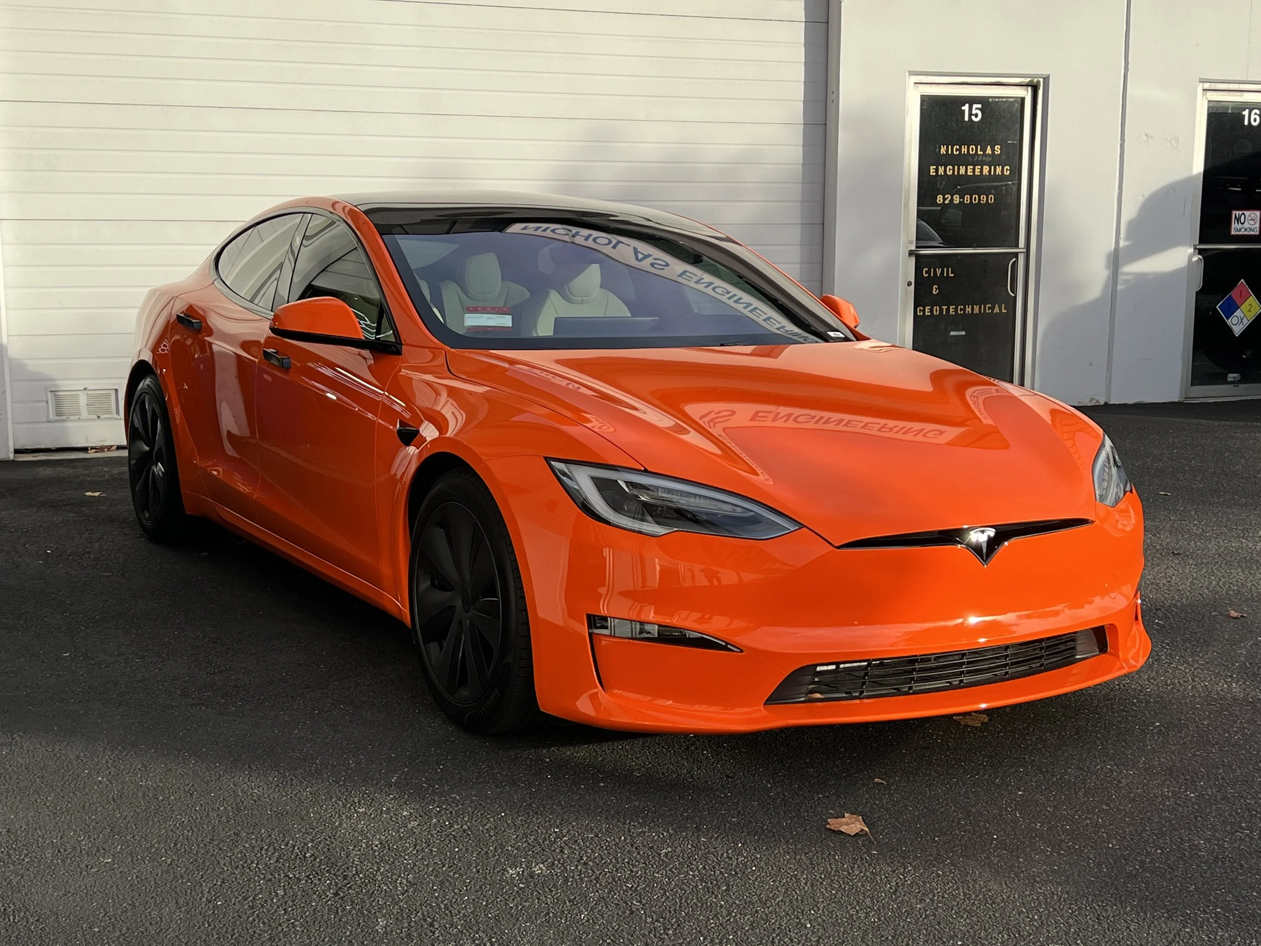 2021 Tesla Model S Plaid (Multicoat White)