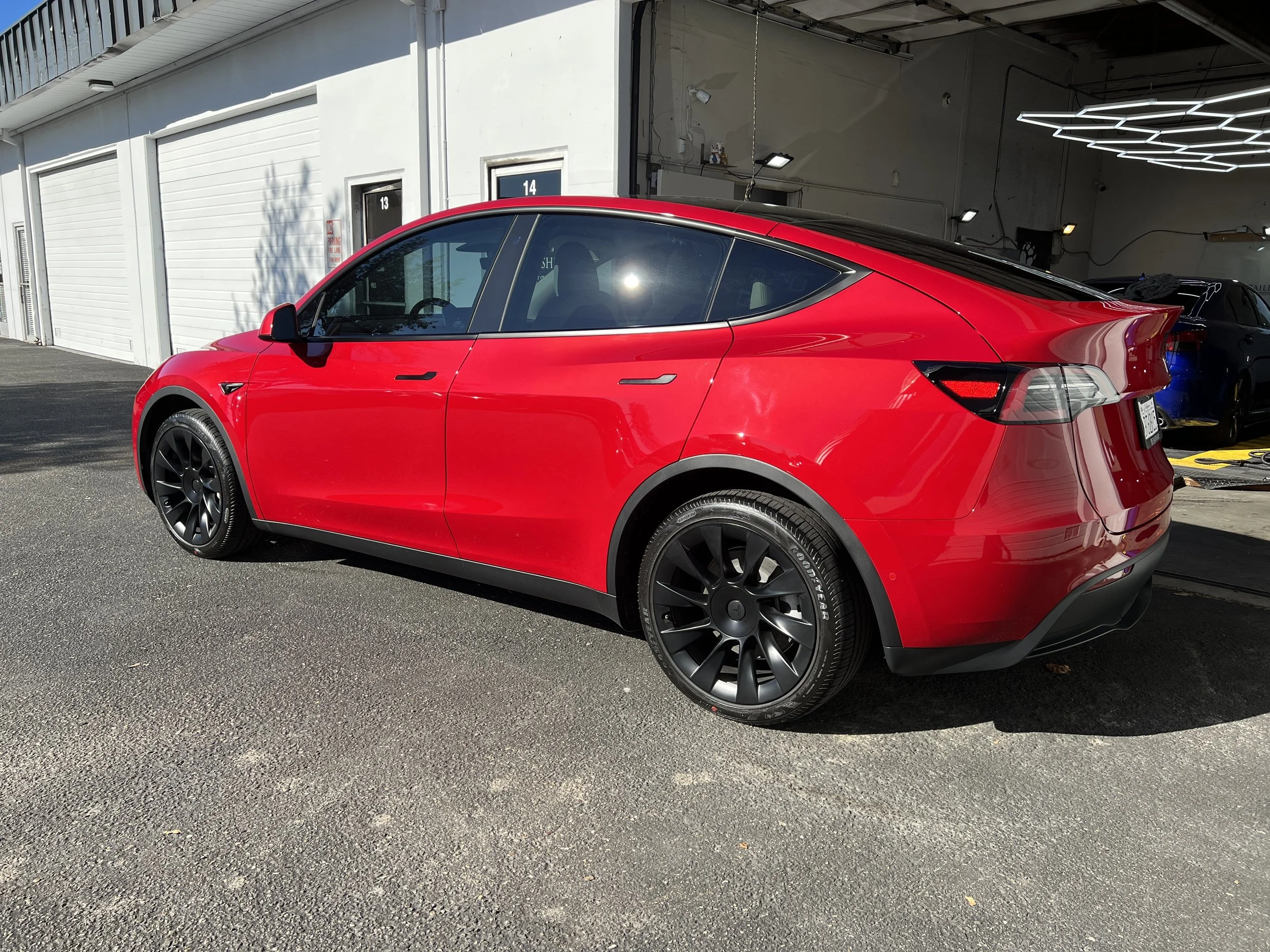 2021 Tesla Model Y (Multicoat Red)