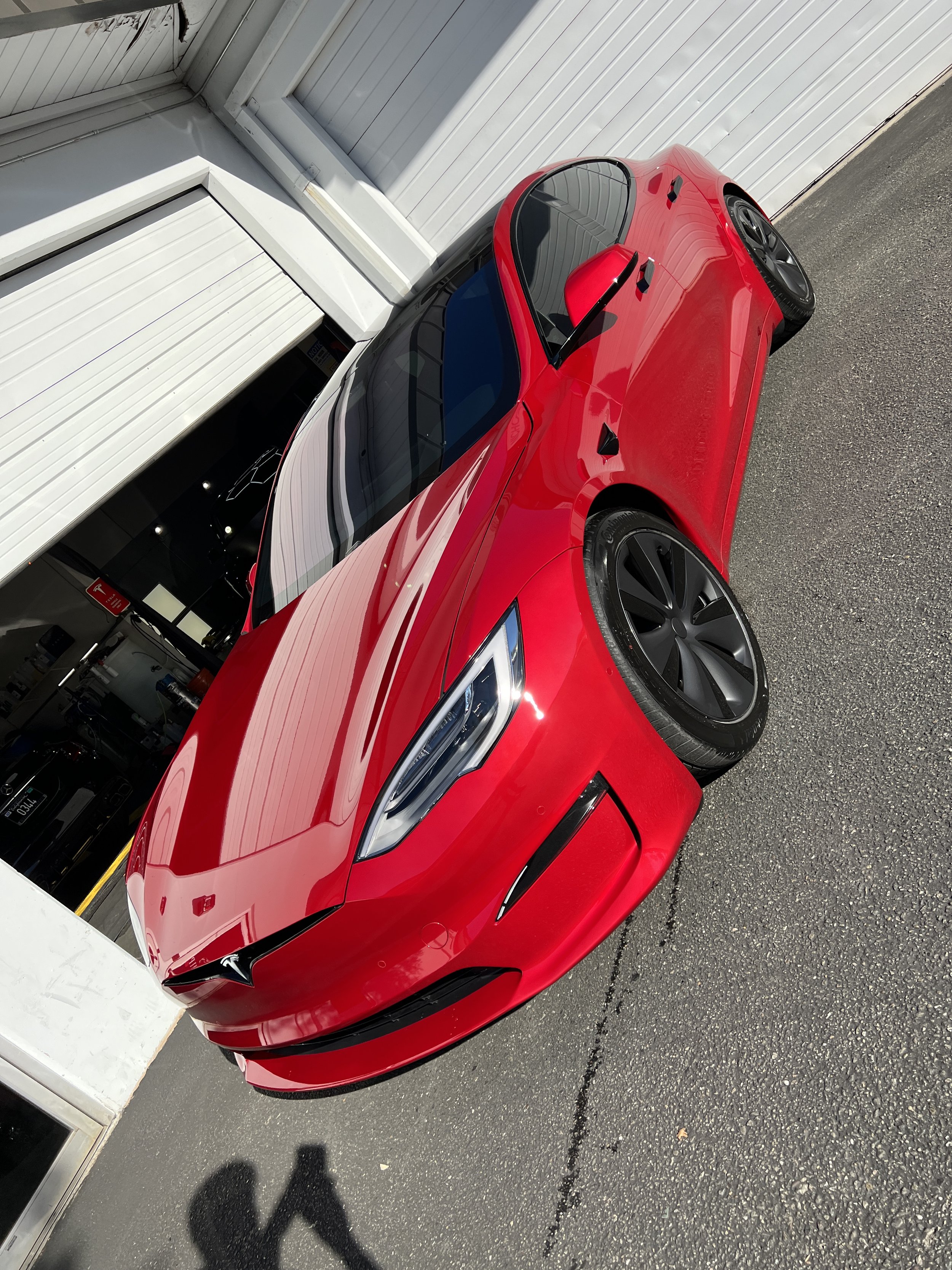 2022 Tesla Model S Plaid (Multicoat Red)