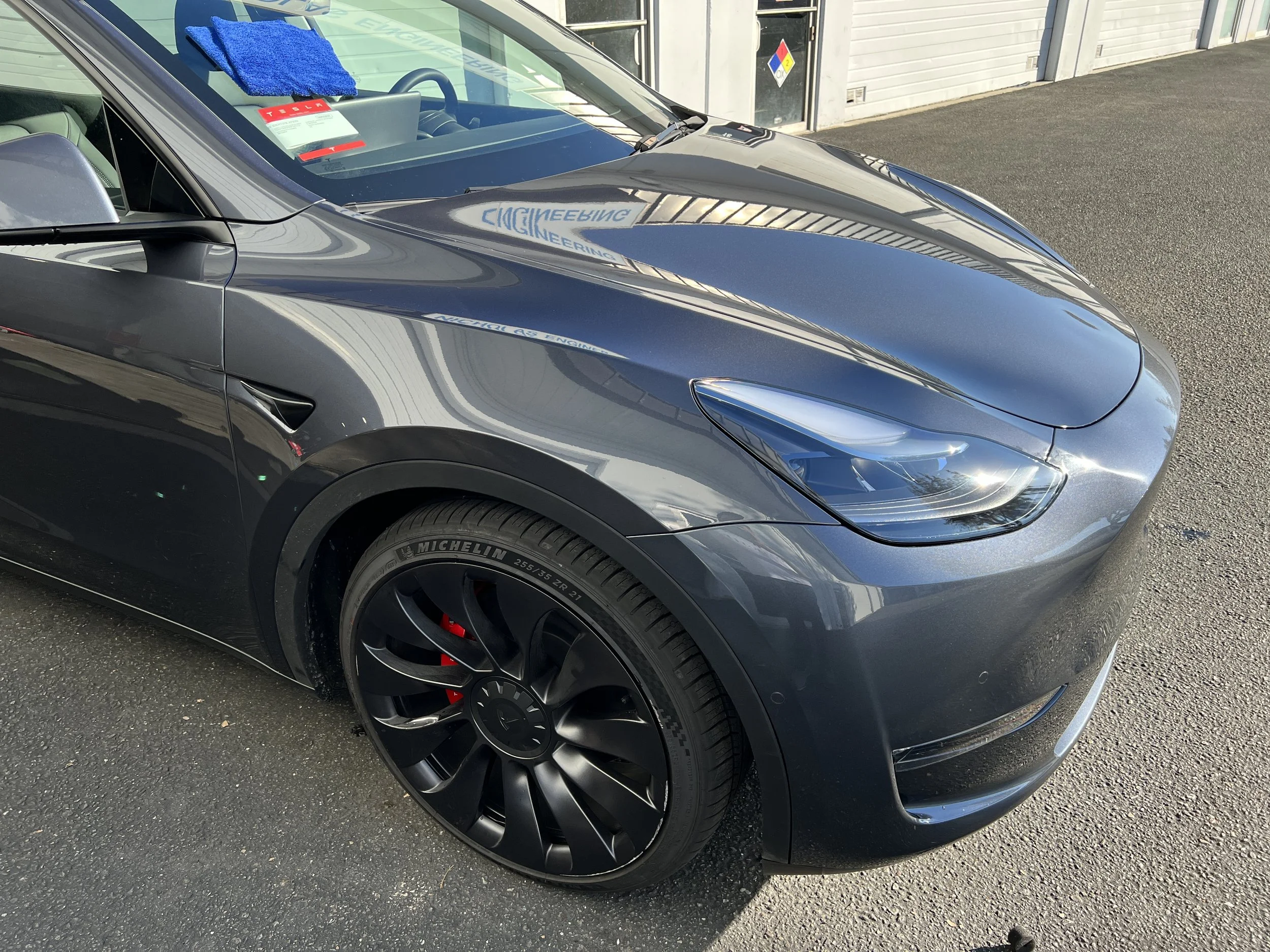 2022 Tesla Model Y (Grey Metallic)