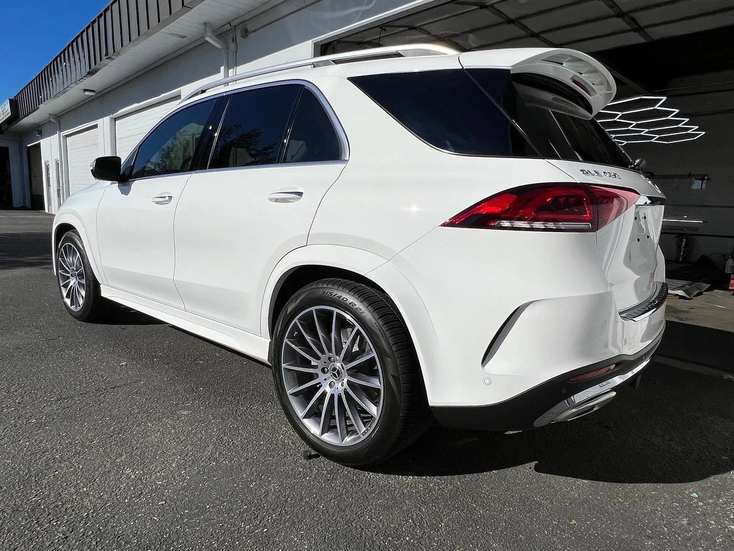 2022 Mercedes GLE450 (Artic White)