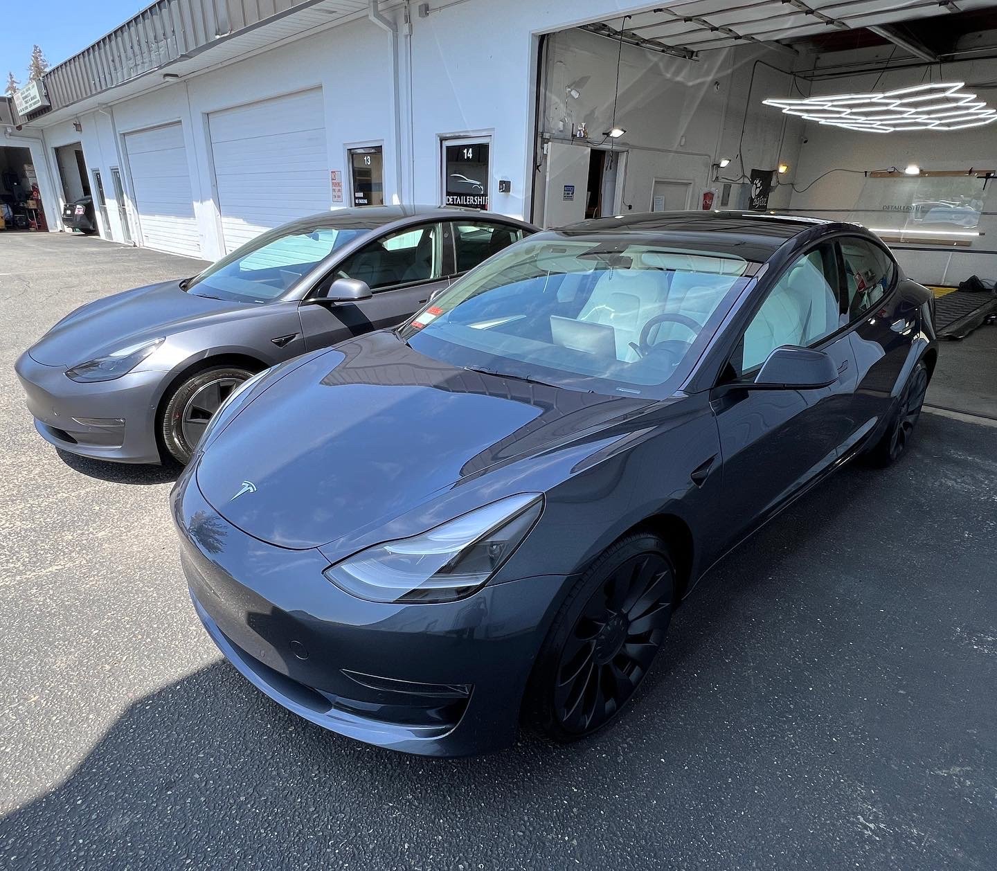 2022 Tesla Model 3 (Grey Metallic)