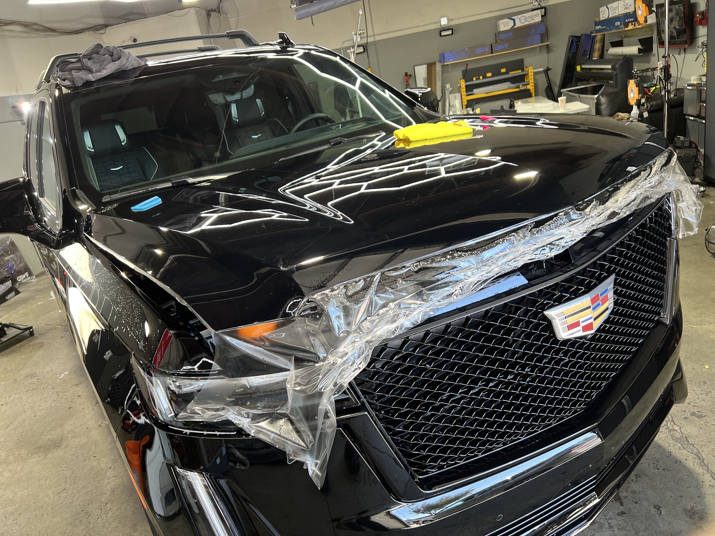 2022 Cadillac Escalade (Black Raven)