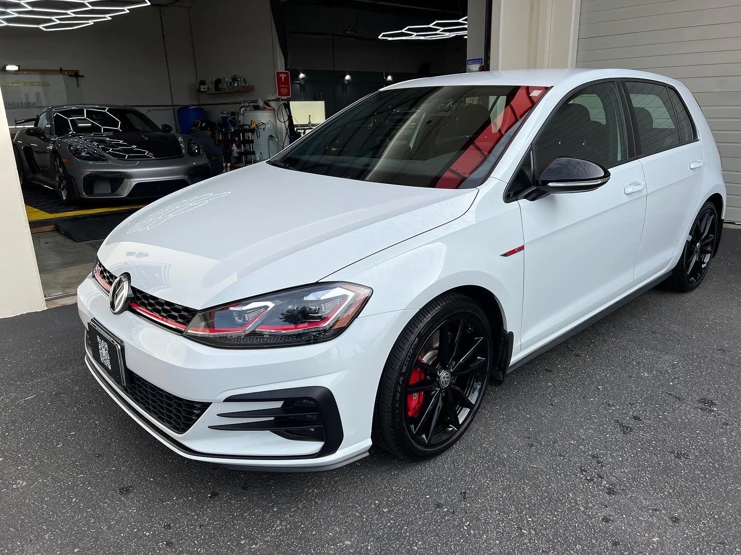 2020 Volkswagen GTI (Pure White)