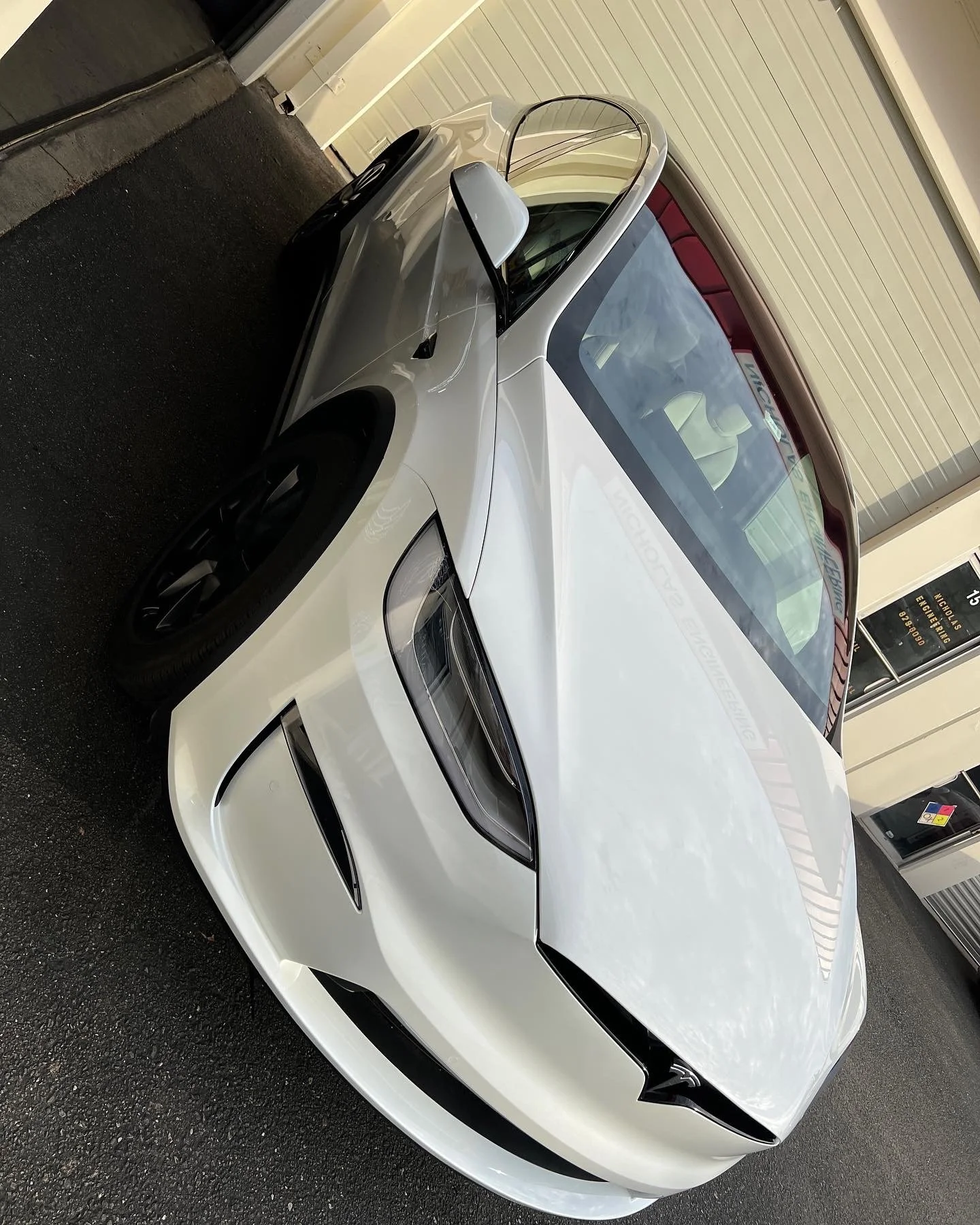 2022 Tesla Model X (Multicoat White)