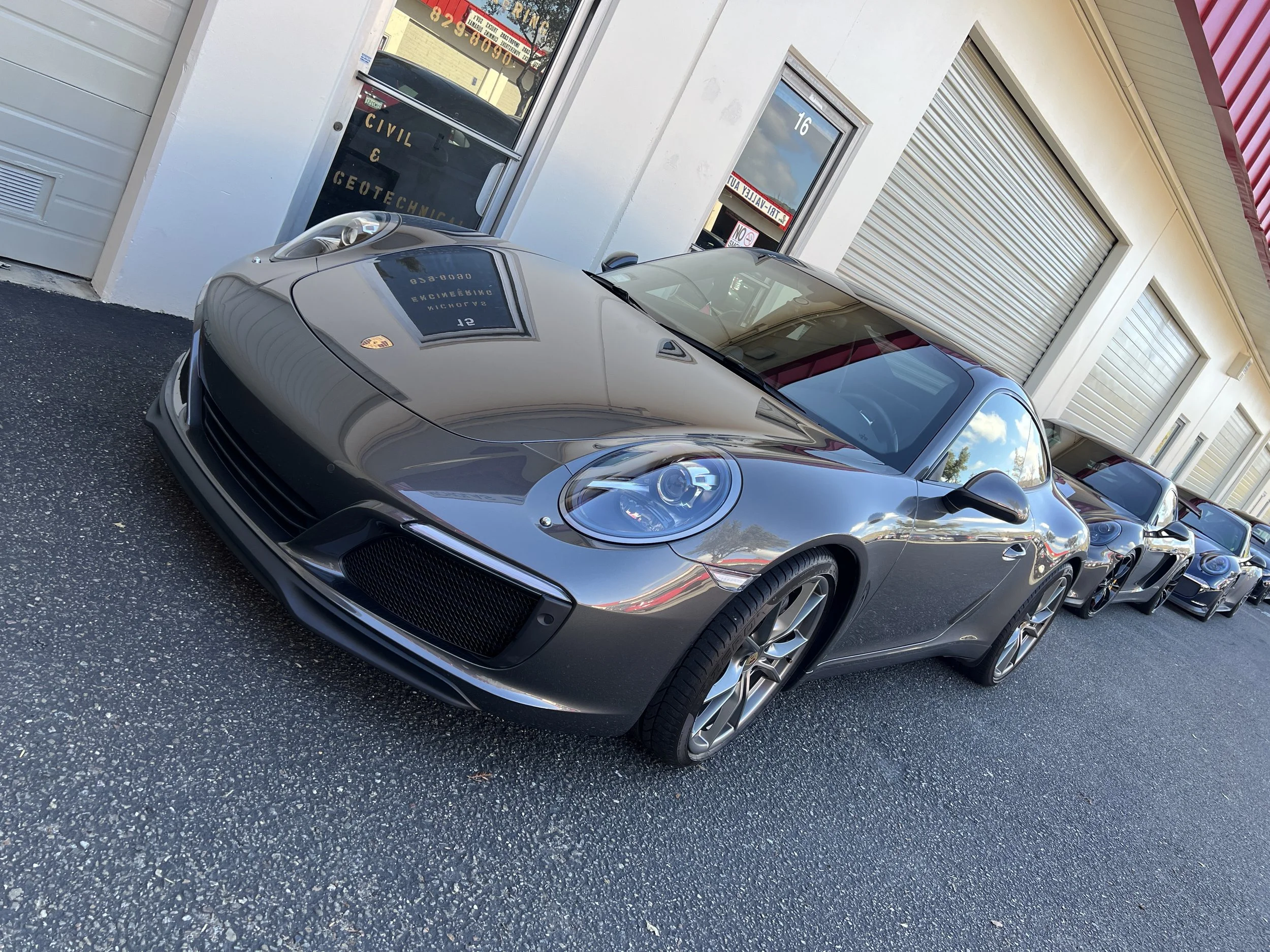 2017 Porsche 911 Carrera (Agate Grey)