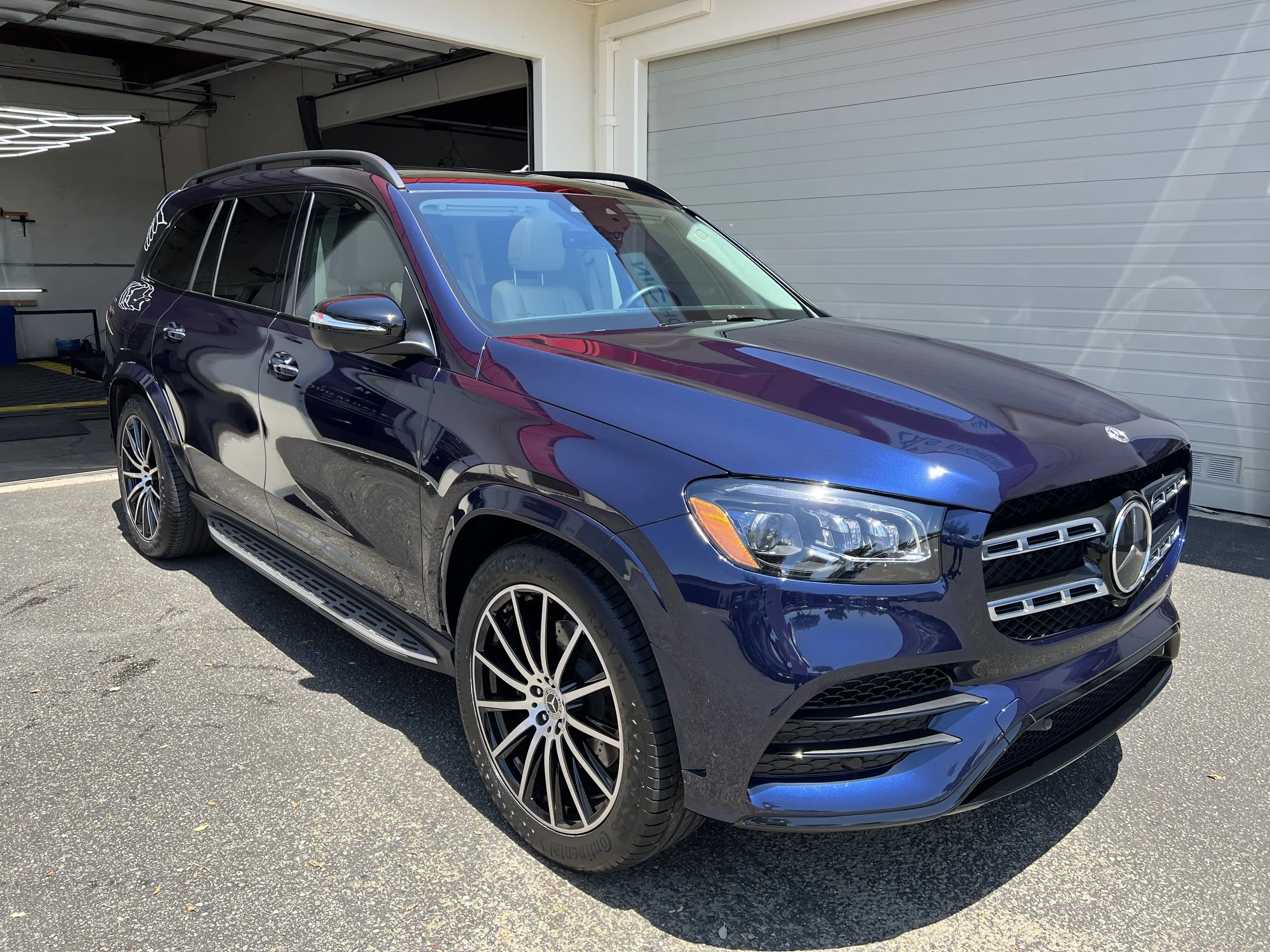 2022 Mercedes GLS450 (Brilliant Blue Metallic )