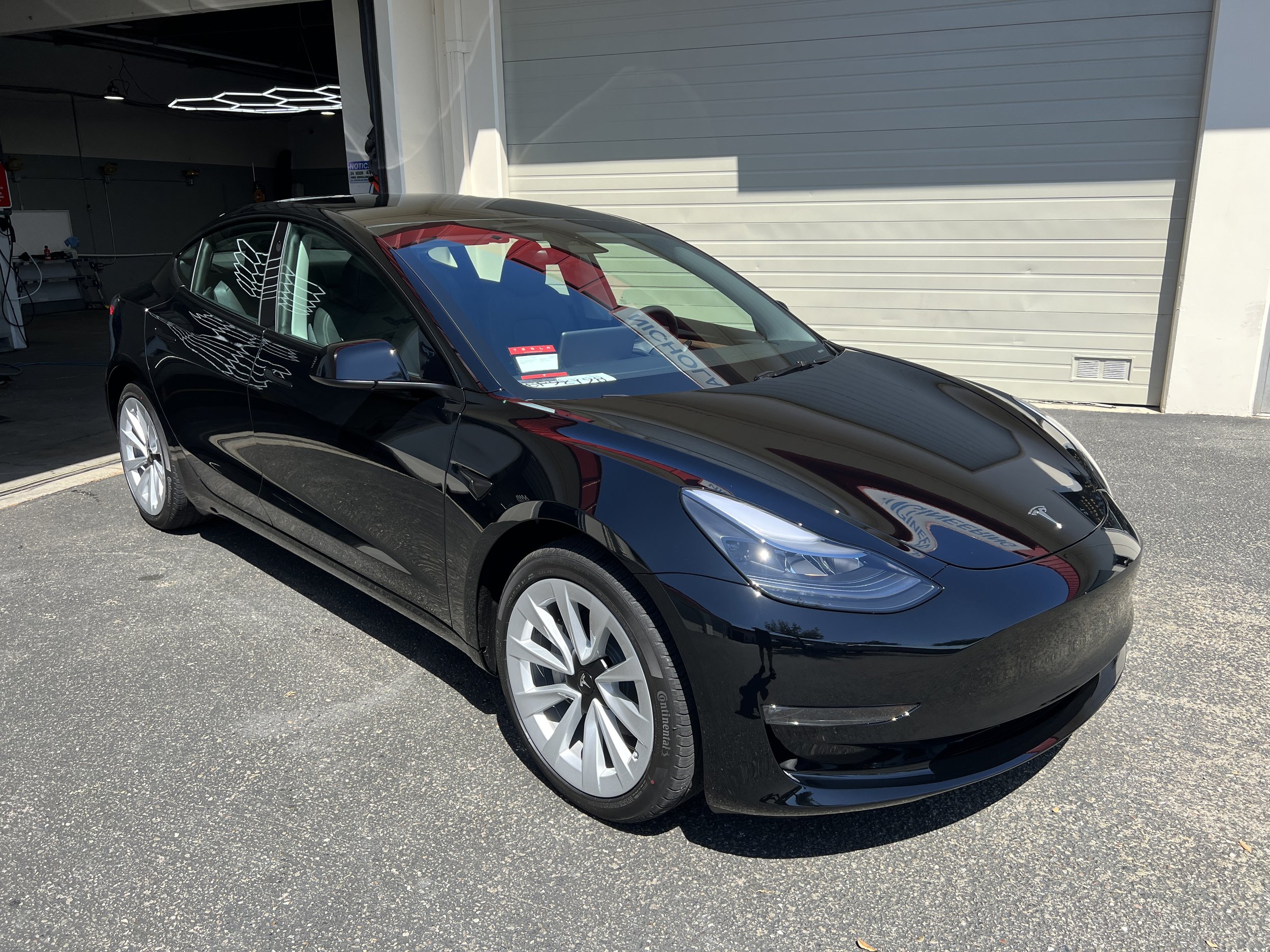 2023 Tesla Model 3 (Black)