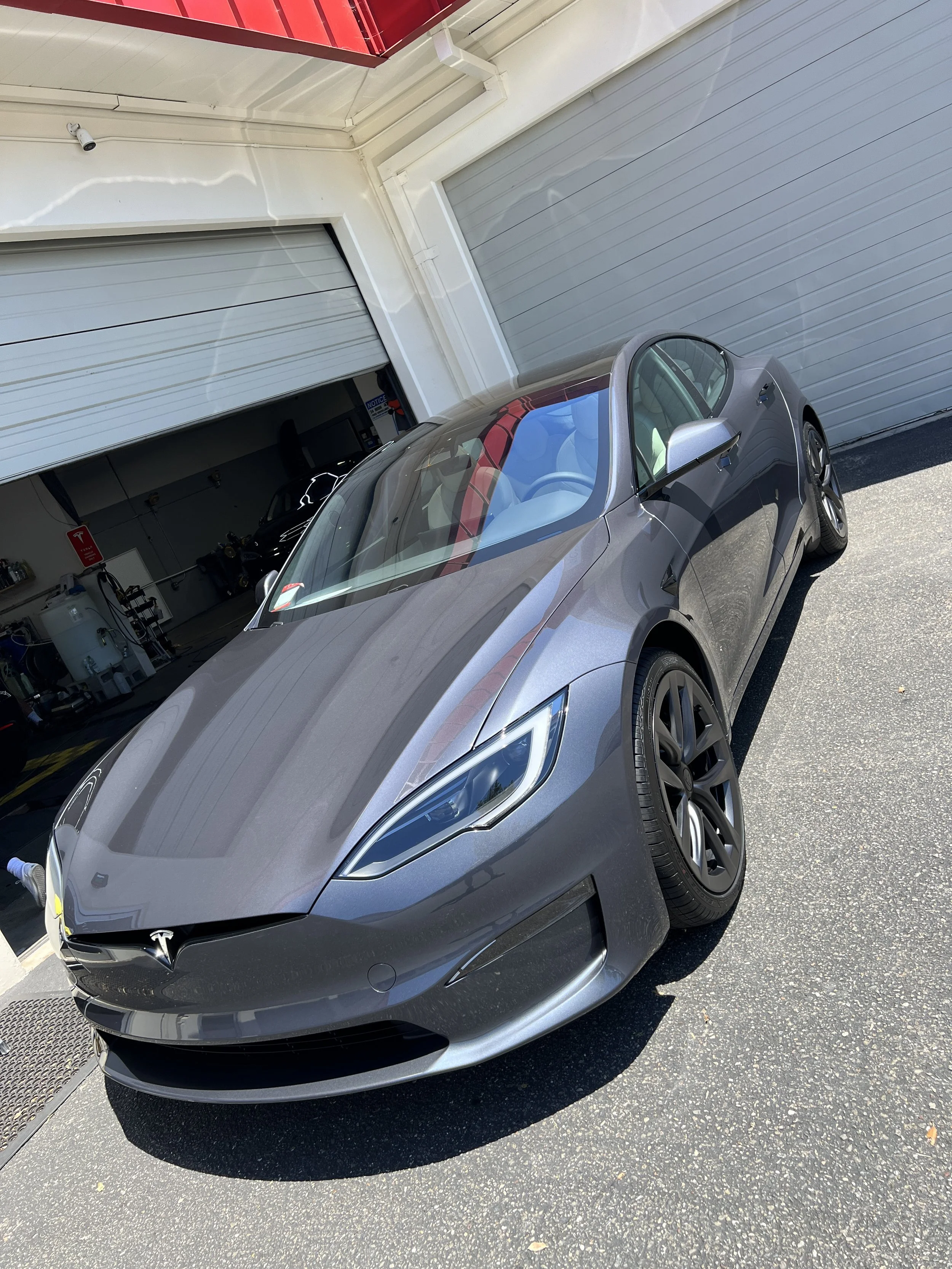 2023 Tesla Model S (Grey Metallic)