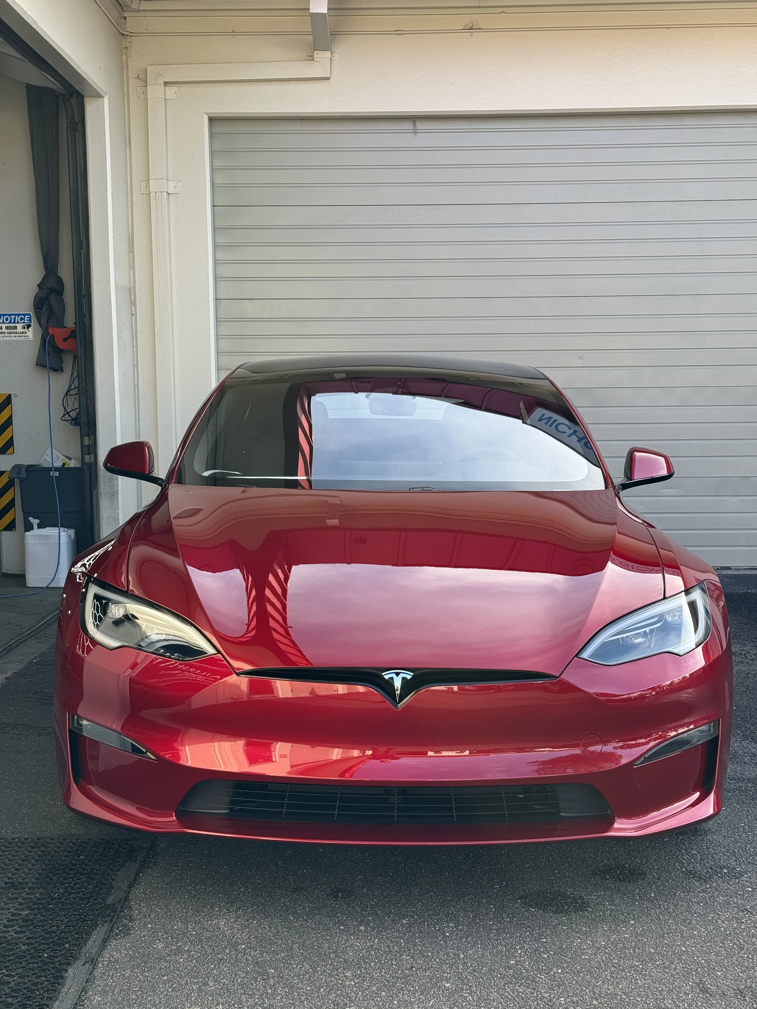 2023 Tesla Model S (Ultra Red)
