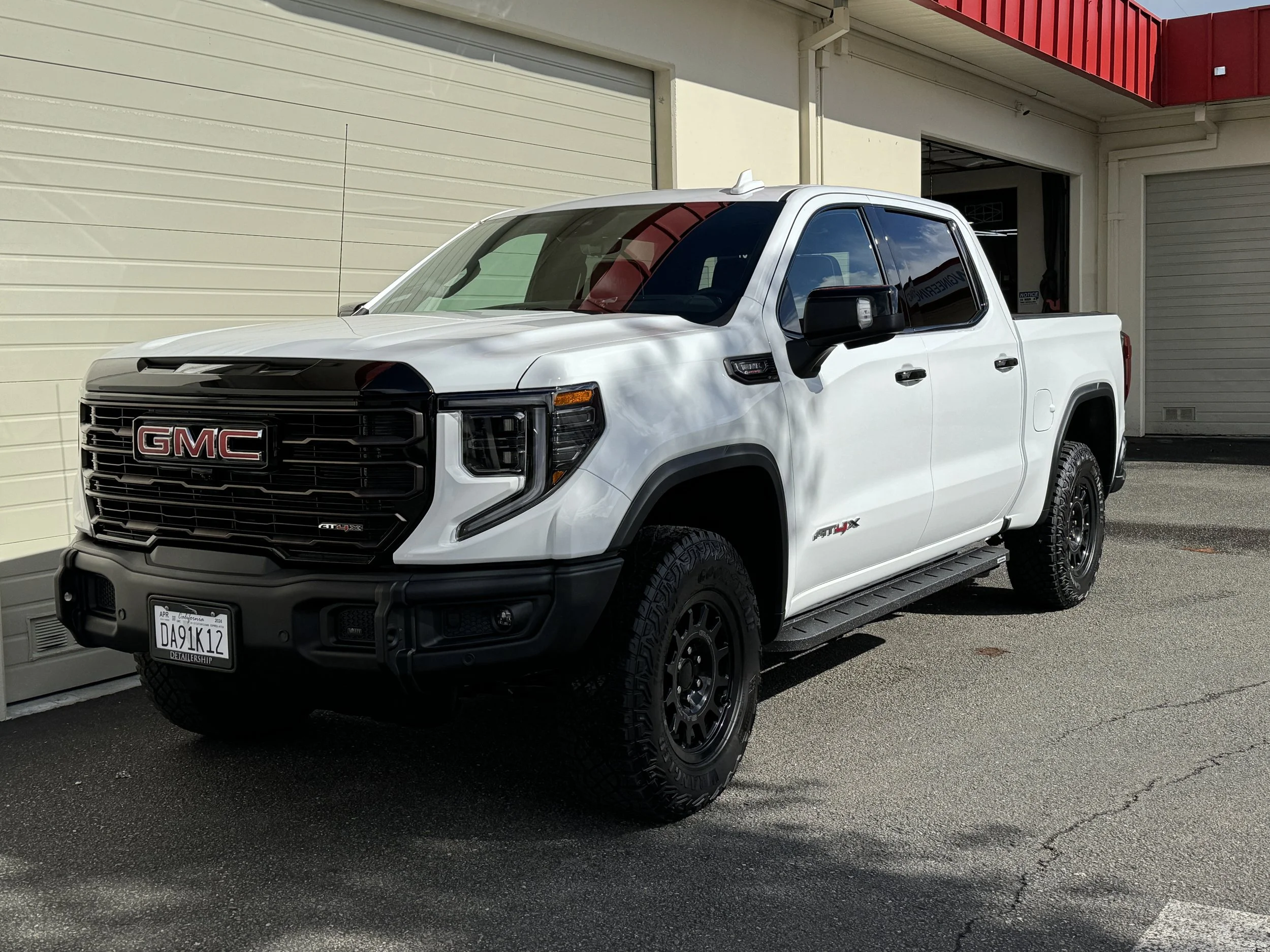 2023 GMC Sierra AT4X Turbo Diesel (Summit White)