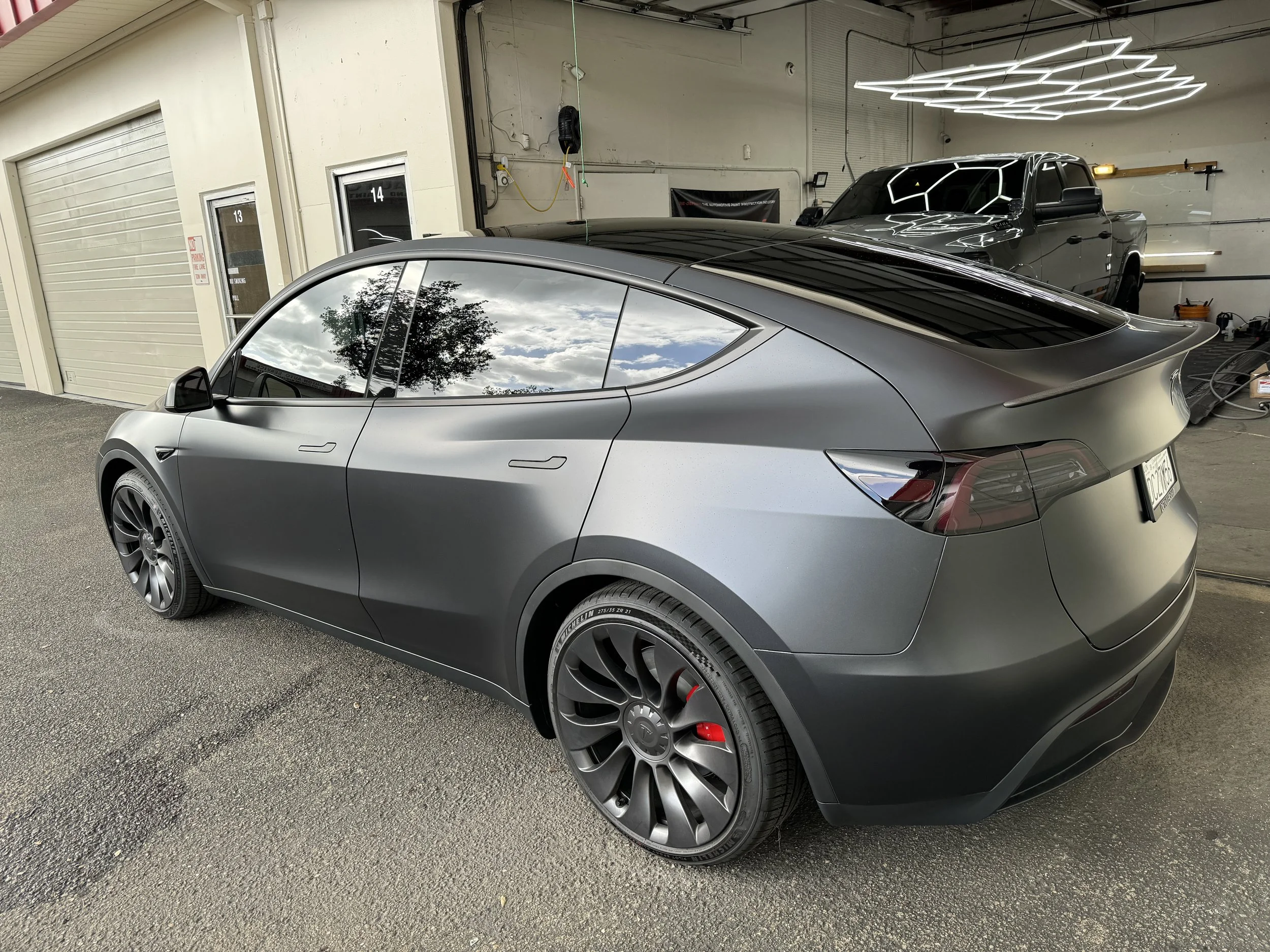 2024 Tesla Model Y Stealth Grey DETAILERSHIP 2024 Tesla Model Y Stealth Grey DETAILERSHIP
