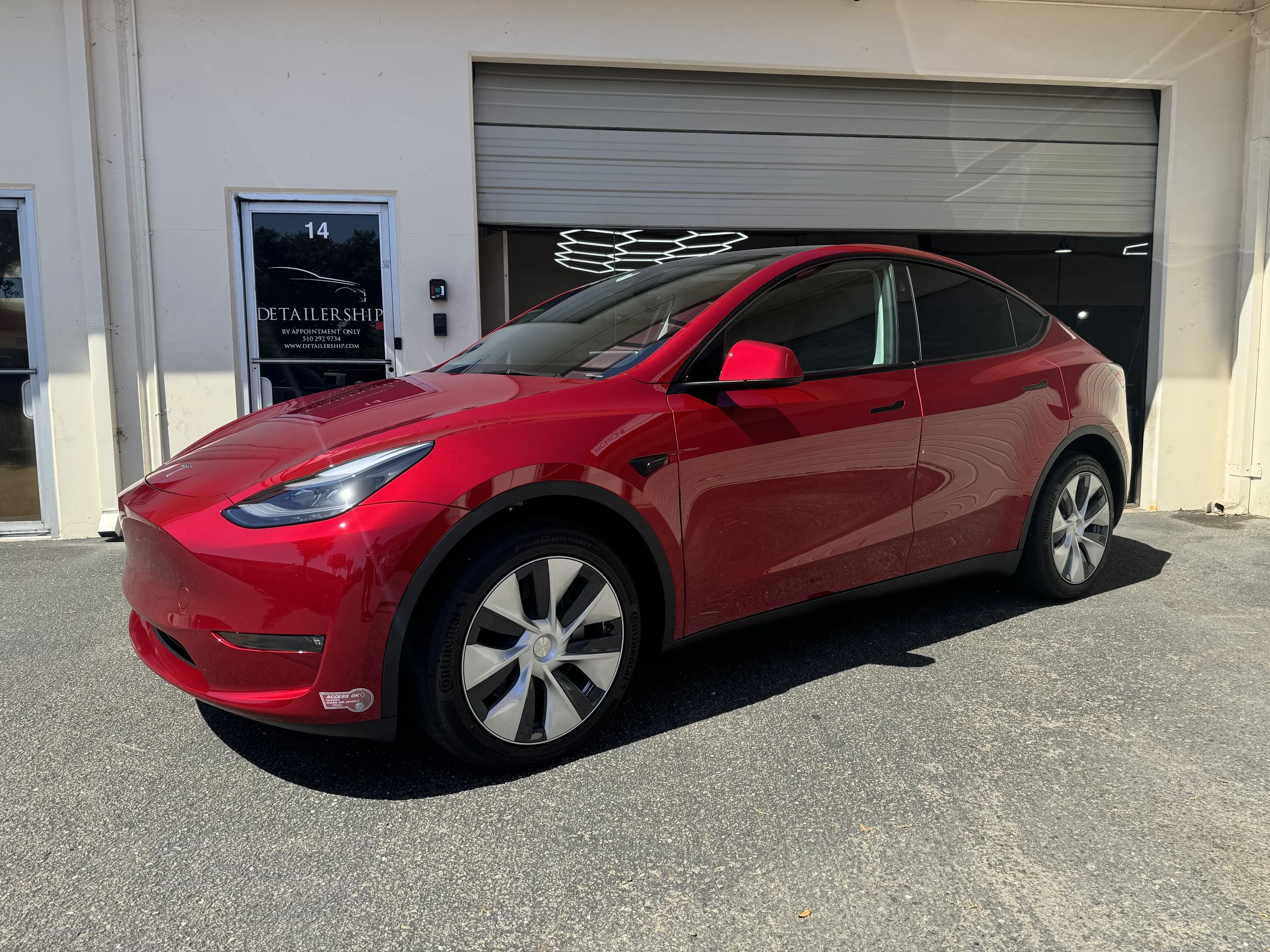 2024 Tesla Model Y (Ultra Red)