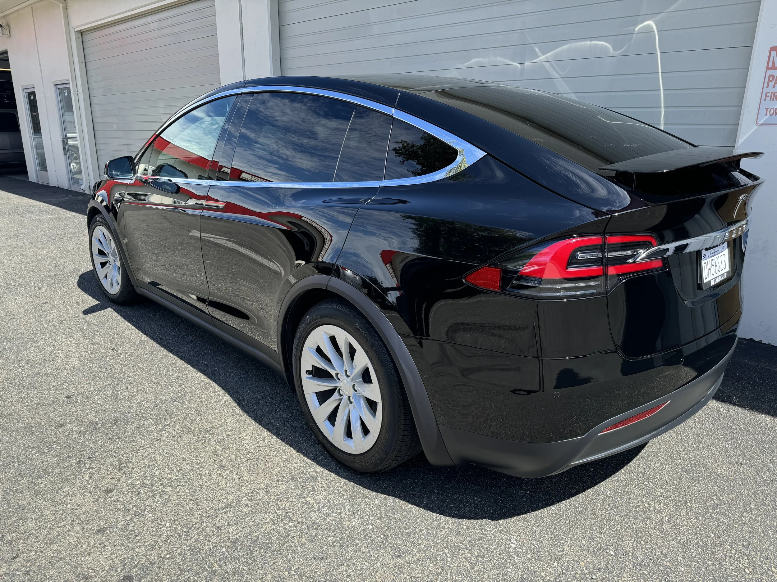 2018 Tesla Model X (Black)