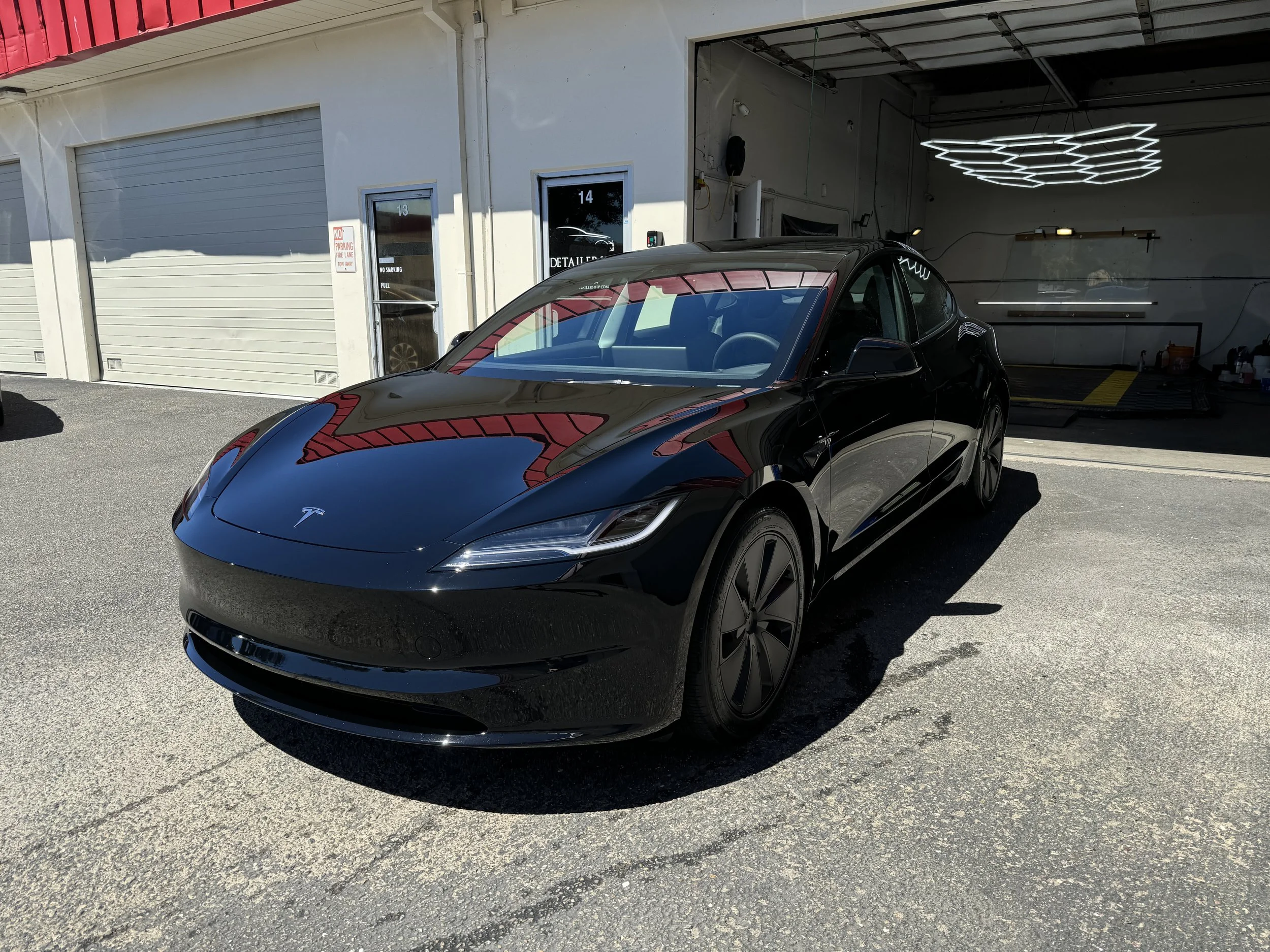 2024 Tesla Model 3 (Black)