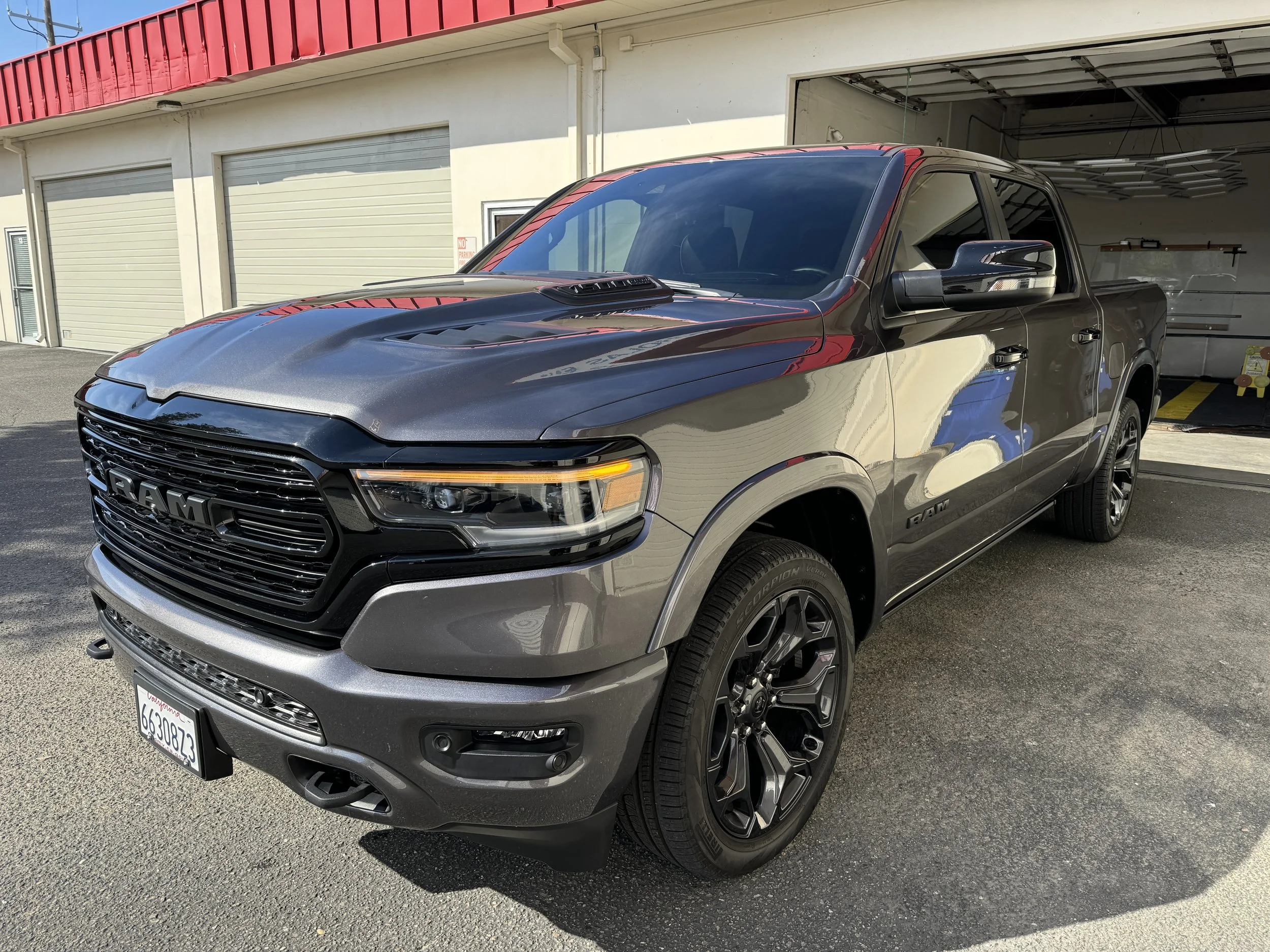 2023 Ram 1500 Limited (Granite Crytal Metallic)