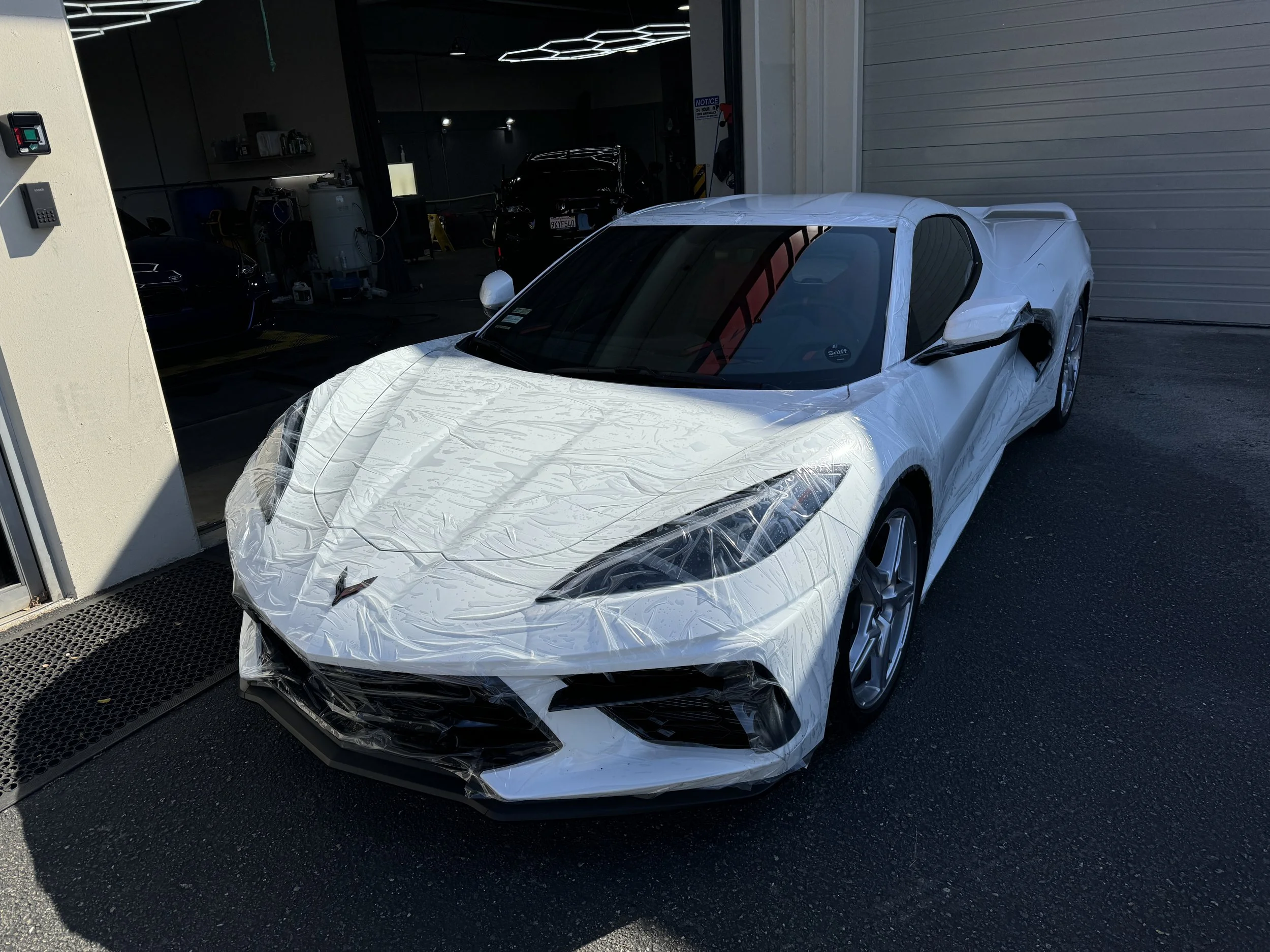 2022 Chevrolet Corvette Stingray (Artic White)